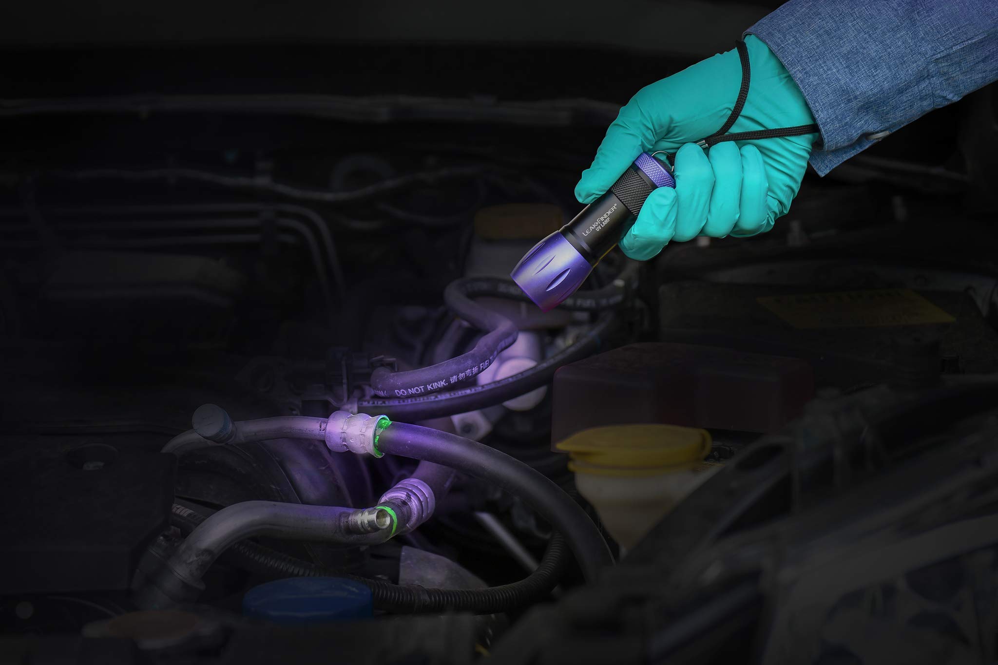 LF040CS SOLO-SHOT Single-Use Air Conditioner Refrigerant Leak Detection Kit - (4) UV Fluorescent Dye Syringes, Safety Glasses, R134a Hose Coupler | Made in USA | Perfect for HVAC Technicians & DIY Car AC Repair