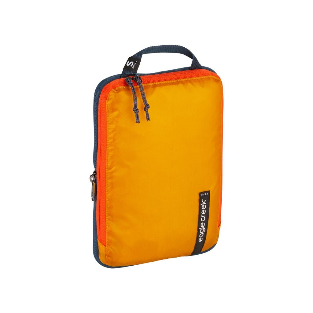 Eagle Creek PACK IT ISOLATE Compression Packing Cubes Small - Sahara Yellow | Travel Organizer for Suitcases, Backpacks & Carry-On Luggage | Perfect for Vacations, Business Trips & Weekend Getaways