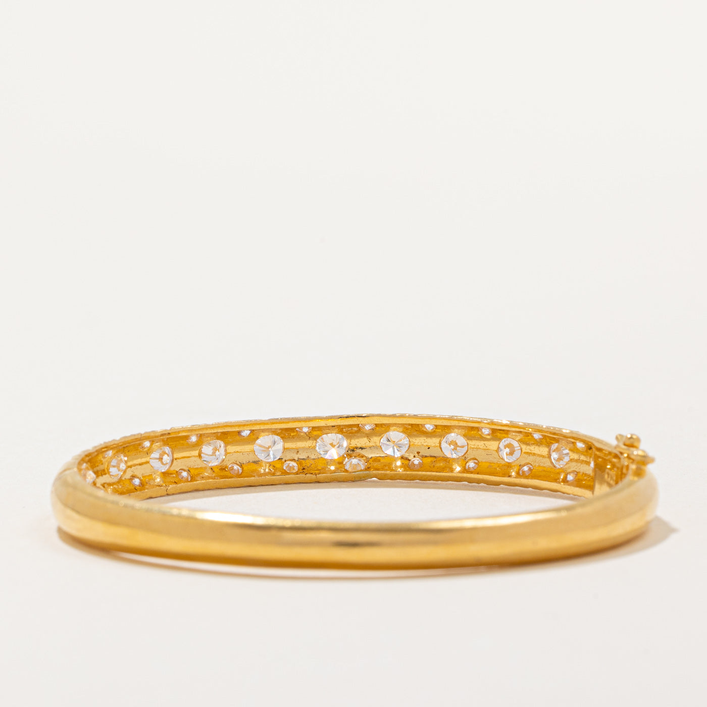 Bezel Set Diamond Bangle Bracelet - 1.75 Carat Total Weight (CTW) - Size 6 - Elegant Jewelry for Women - Perfect for Weddings, Anniversaries & Special Occasions