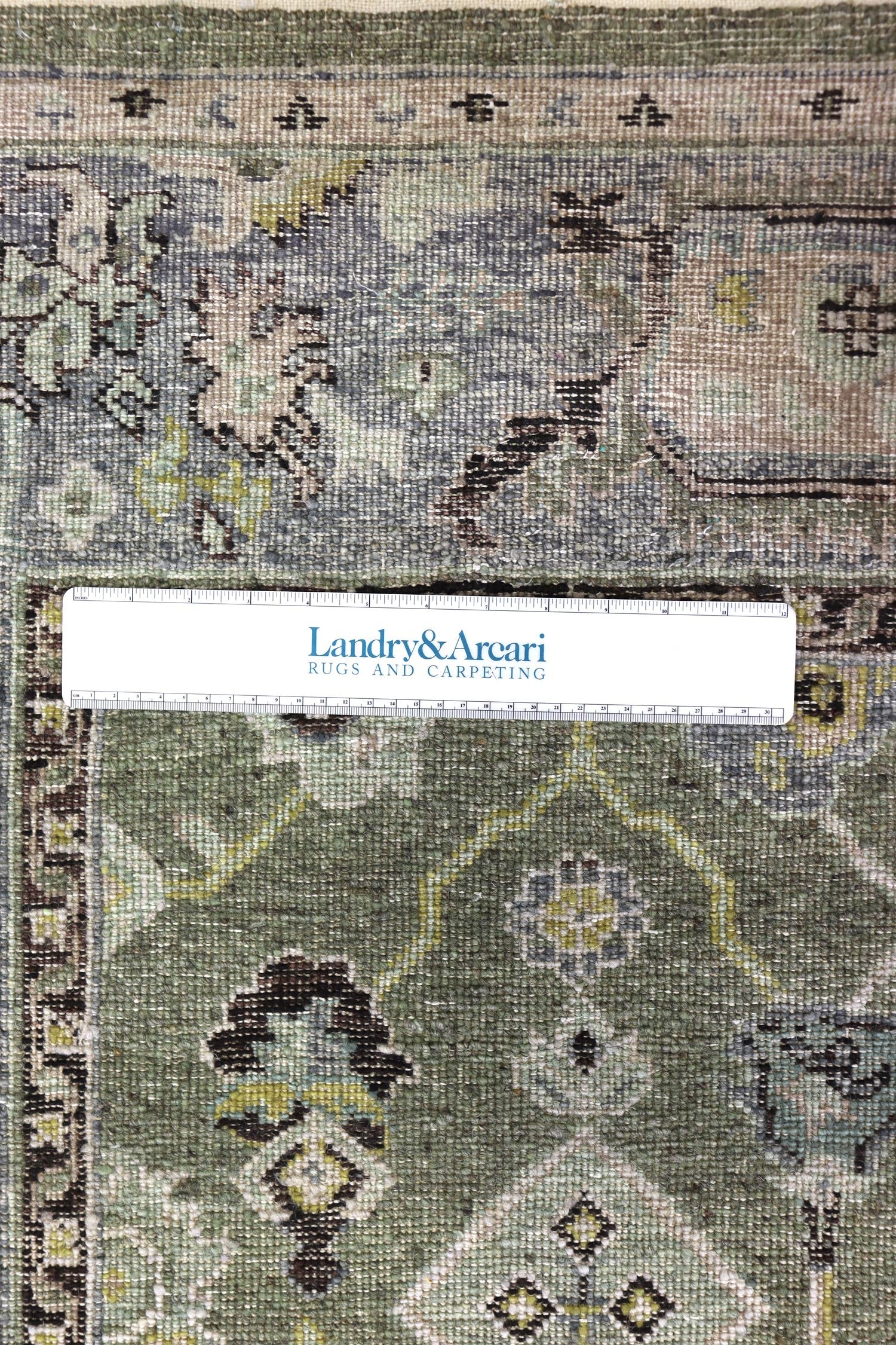 Handwoven Amritsar Transitional Rug J65884 - Perfect for Living Room, Bedroom & Home Decor