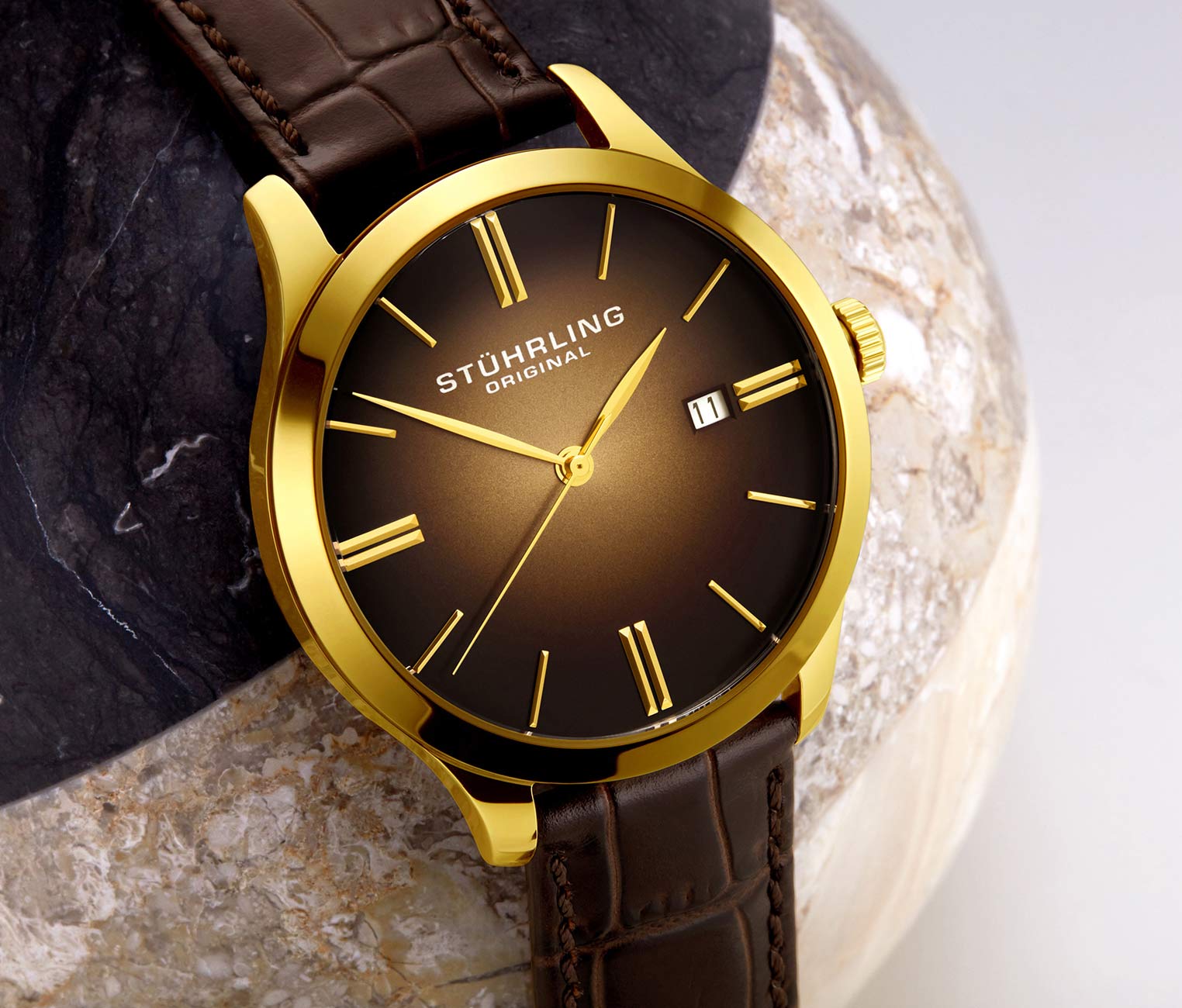 Cuvette II 490 Quartz 42mm Classic Watch - Stylish Men's Dress Watch for Business & Formal Occasions