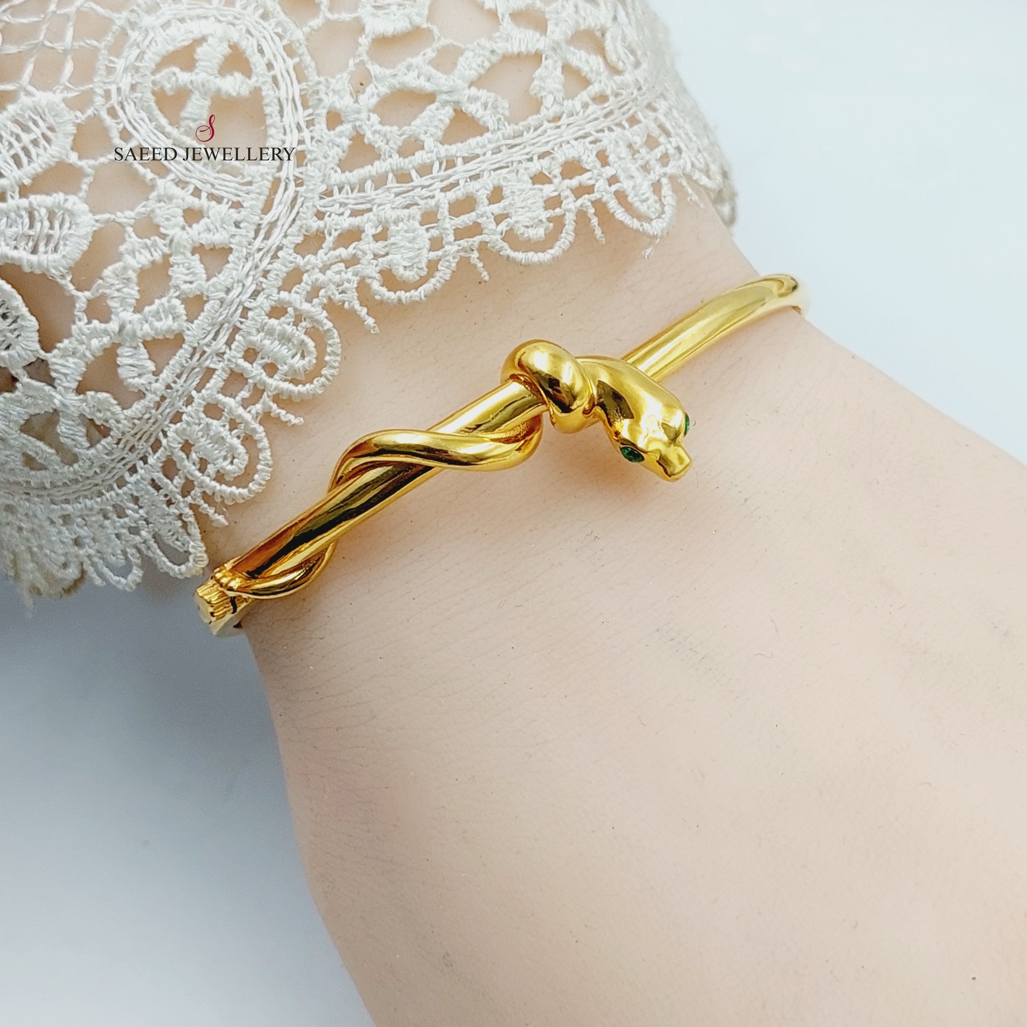 Exquisite Snake Bangle Bracelet for Women - Fashion Jewelry Gift for Her - Perfect for Parties, Date Nights & Special Occasions