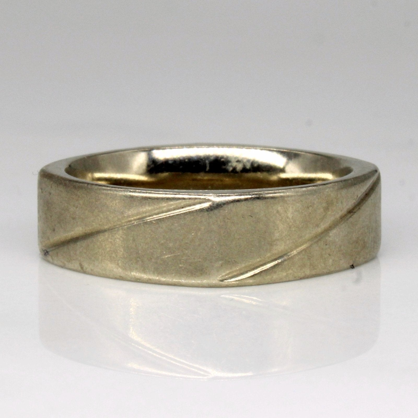 10K White Gold Ring for Women - Size 8.5 - Elegant Wedding Band, Anniversary Gift, or Everyday Jewelry - Perfect for Special Occasions & Daily Wear