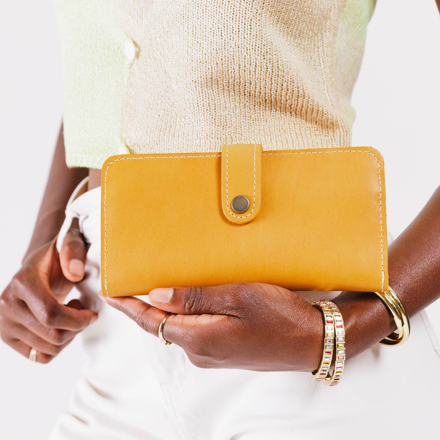 Women's Genuine Leather Bifold Wallet with RFID Blocking - Slim & Stylish for Everyday Use, Travel, and Business