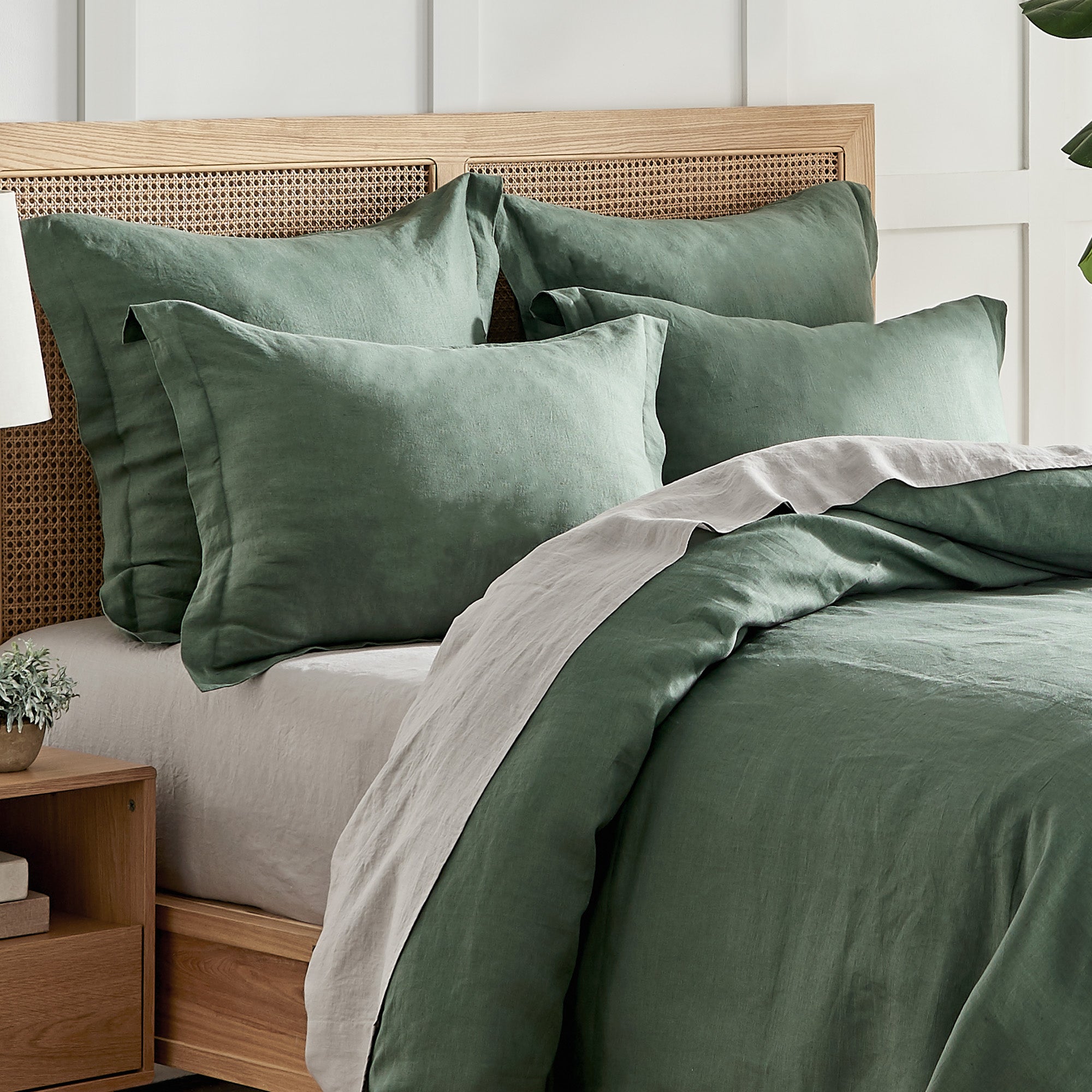 Premium Washed Linen Duvet Cover Set - Breathable & Soft 100% Natural Flax Fabric - Queen Size Bedding for Summer & All Seasons - Perfect for Cozy Bedrooms, Guest Rooms & Vacation Homes