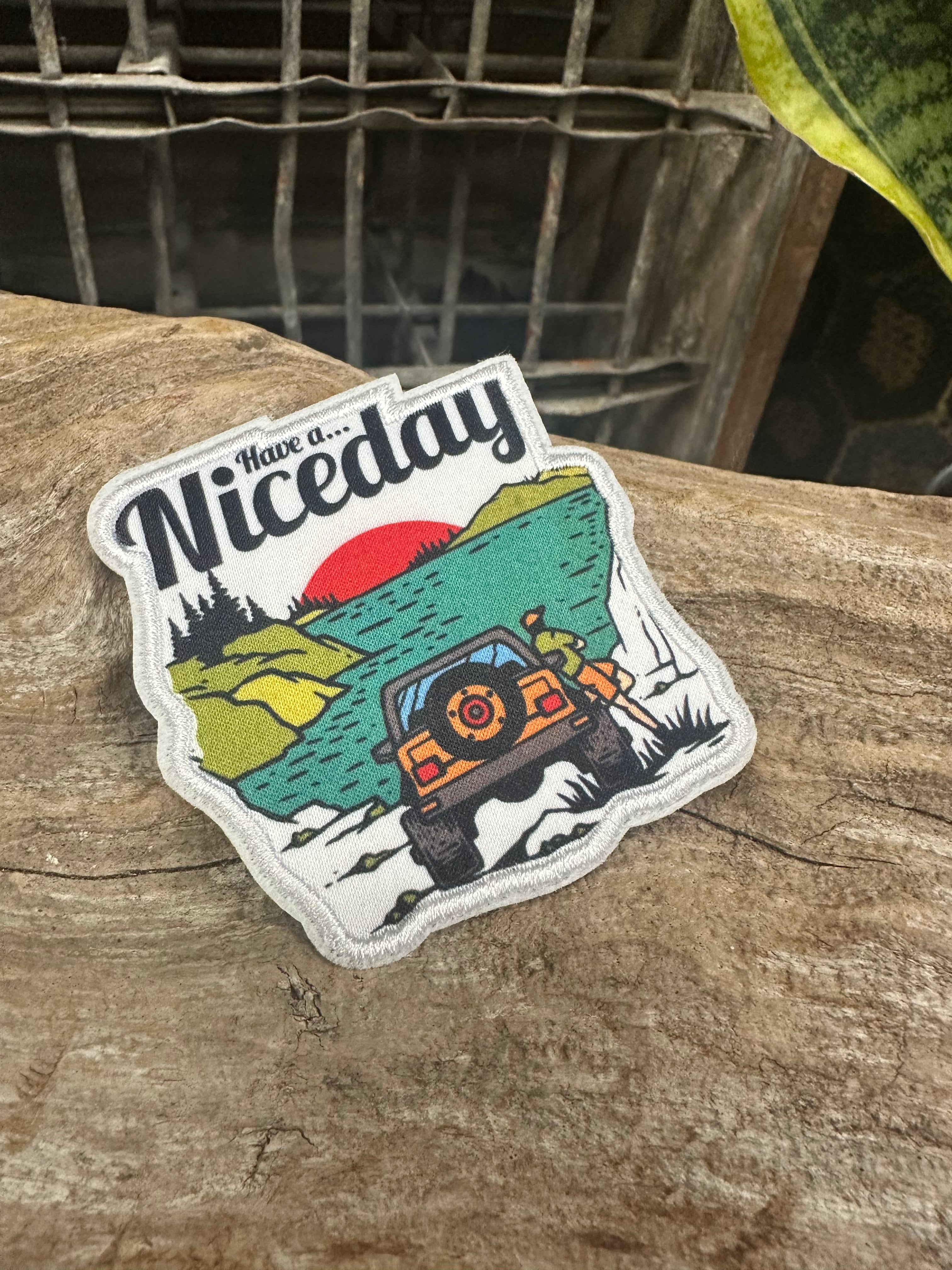 Vintage Retro Embroidered Patches for Jackets, Jeans & Backpacks - DIY Customization & Fashion Accessories for Bikers, Skaters & Hippie Style Lovers