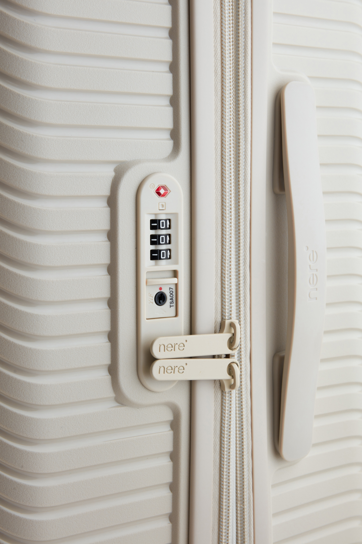 Bondi Check In 66cm Luggage - Lightweight Expandable Suitcase for Travel with Spinner Wheels | Perfect for Airplane Carry-On & International Trips