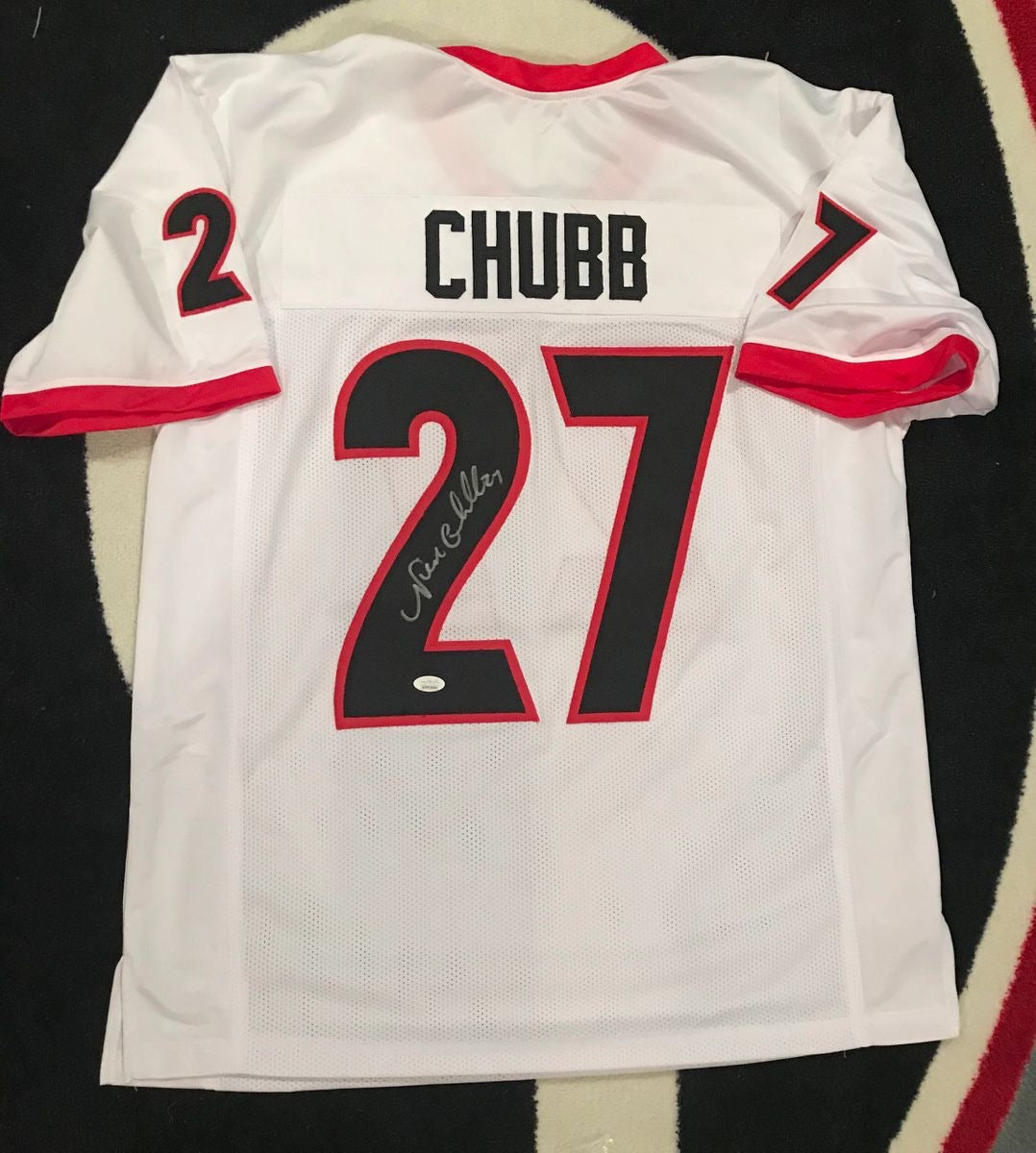 Authentic Nick Chubb Signed Georgia Bulldogs Custom White Jersey - Collectible Football Memorabilia for Fans & Sports Enthusiasts | Perfect for Display, Gifting, and Game Day