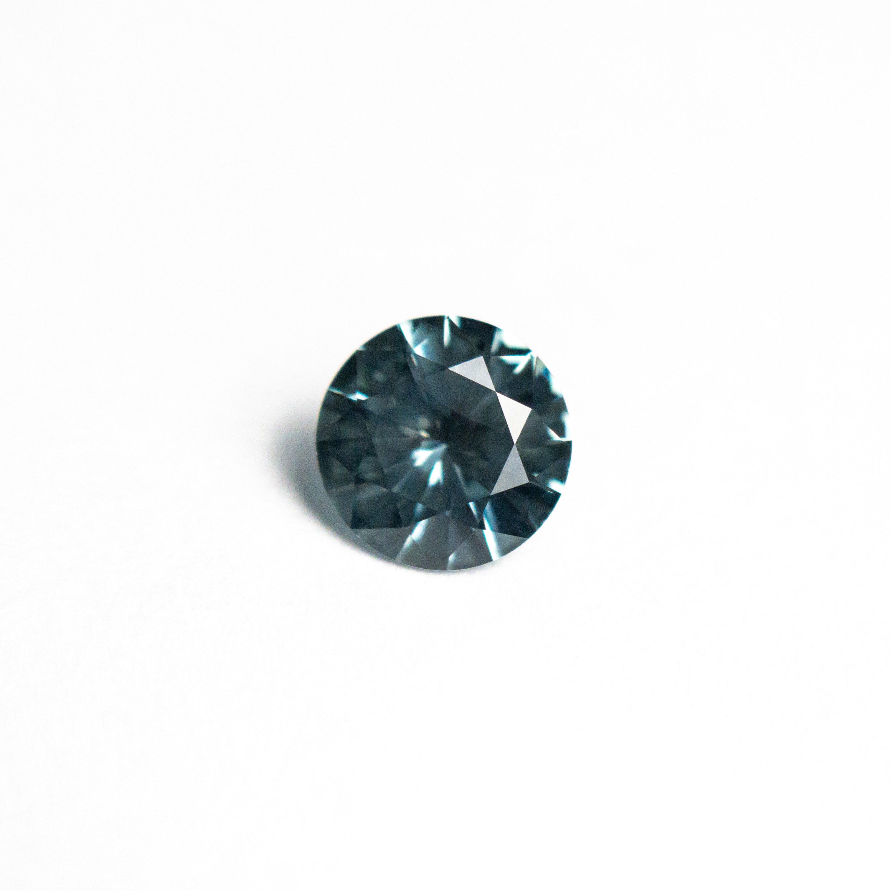 0.67ct Round Brilliant Blue Sapphire - 5.43x5.40x3.27mm Natural Loose Gemstone for Engagement Rings & Fine Jewelry