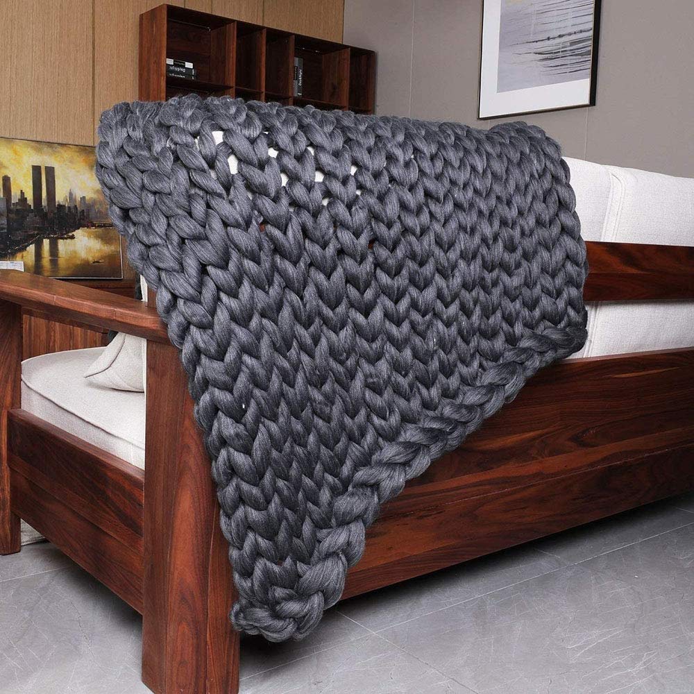 Chunky Knit Blanket - Bulky Braided Handmade Throw Blanket, Soft & Cozy Weighted Knitted Blanket, Thick Cable Knit for Bed, Sofa & Home Decor (100x200cm) - Perfect for Winter Nights, Living Room Snuggles & Gift Giving