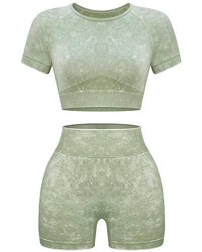 Short-sleeve + Shorts: Green