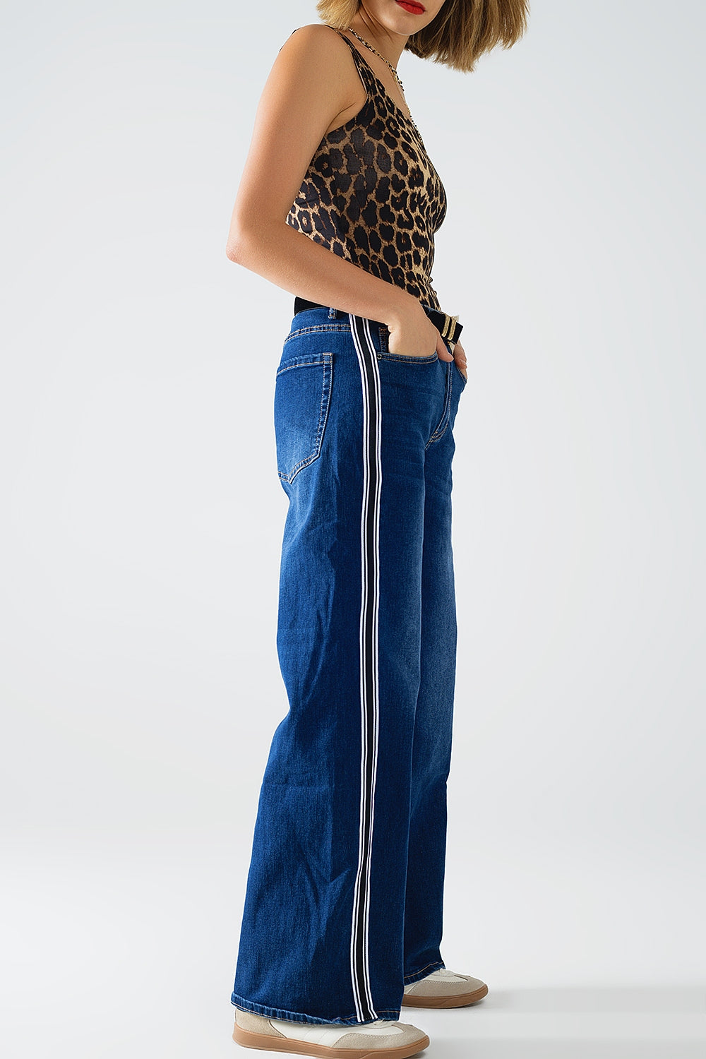 Extra Large Striped Jeans for Women - Trendy Side Stripes & Comfort Fit - Perfect for Casual Wear, Street Style & Everyday Outfits