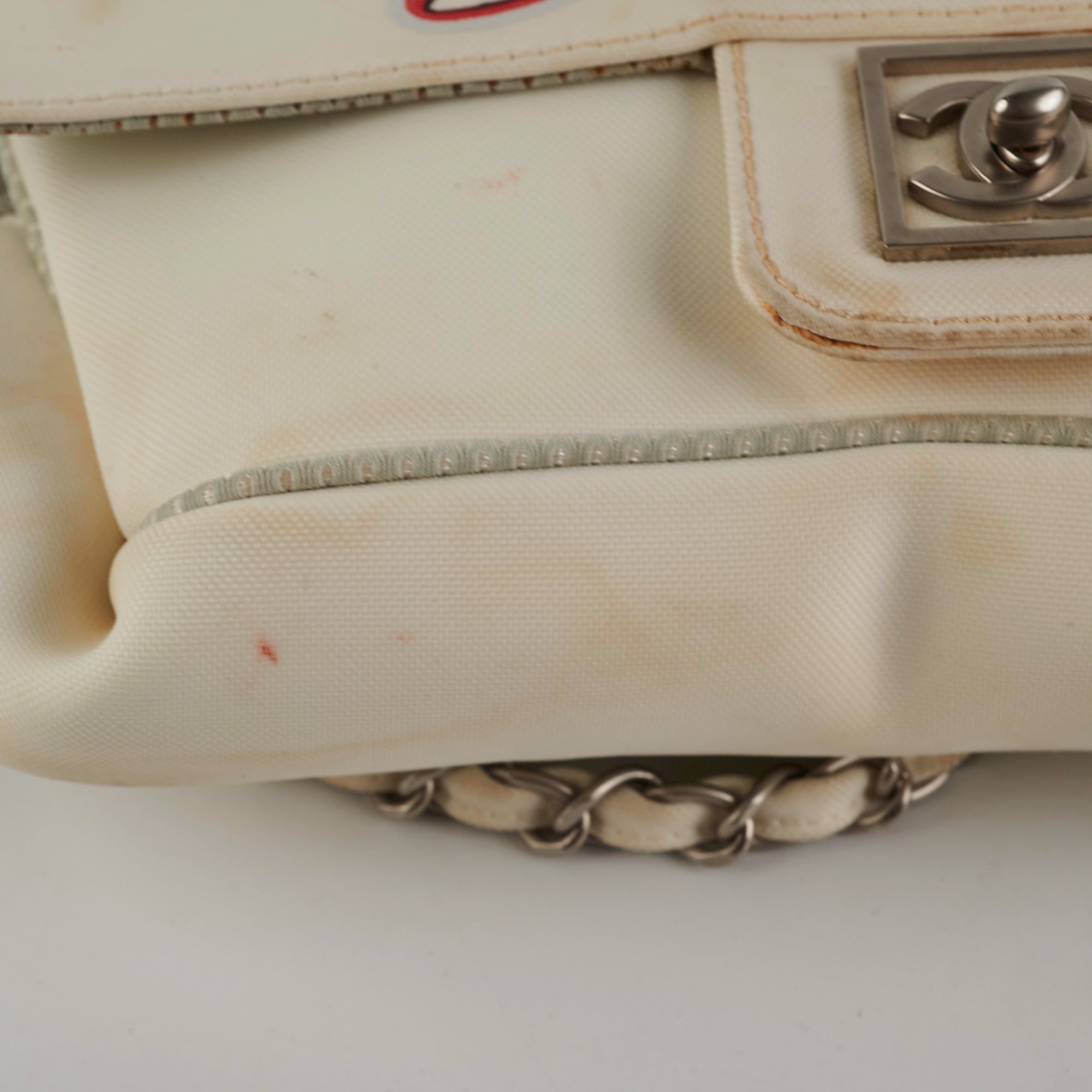 Chanel Camelia Seasonal Flap Bag with Zipper in White - Luxury Designer Crossbody for Women, Perfect for Parties & Evening Events