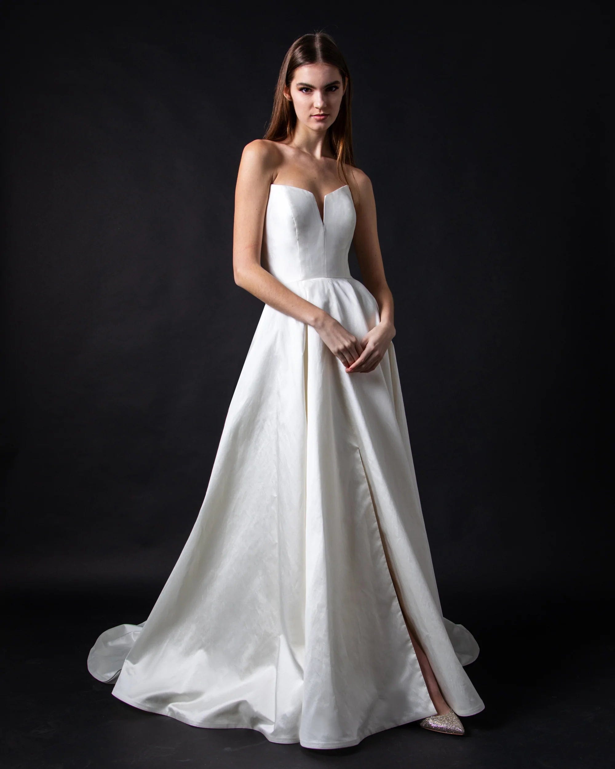 Antonio Gual Wesleigh Women's Dress Size 16 - Elegant Formal Wear for Weddings, Parties & Office Events