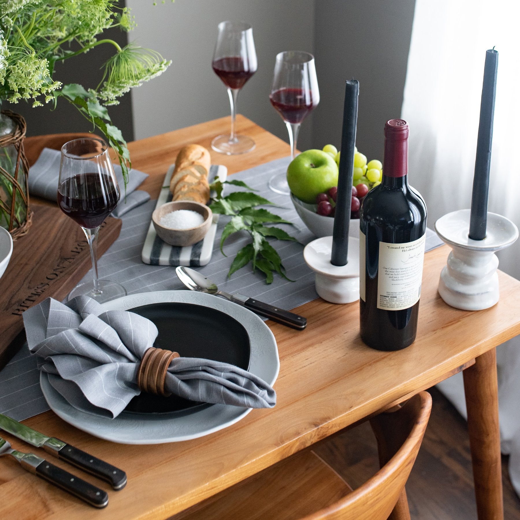 Elegant Pinstripe Table Runner - Premium Linen Dining Table Decor for Weddings, Parties & Holiday Gatherings - Perfect for Formal & Casual Dining Settings