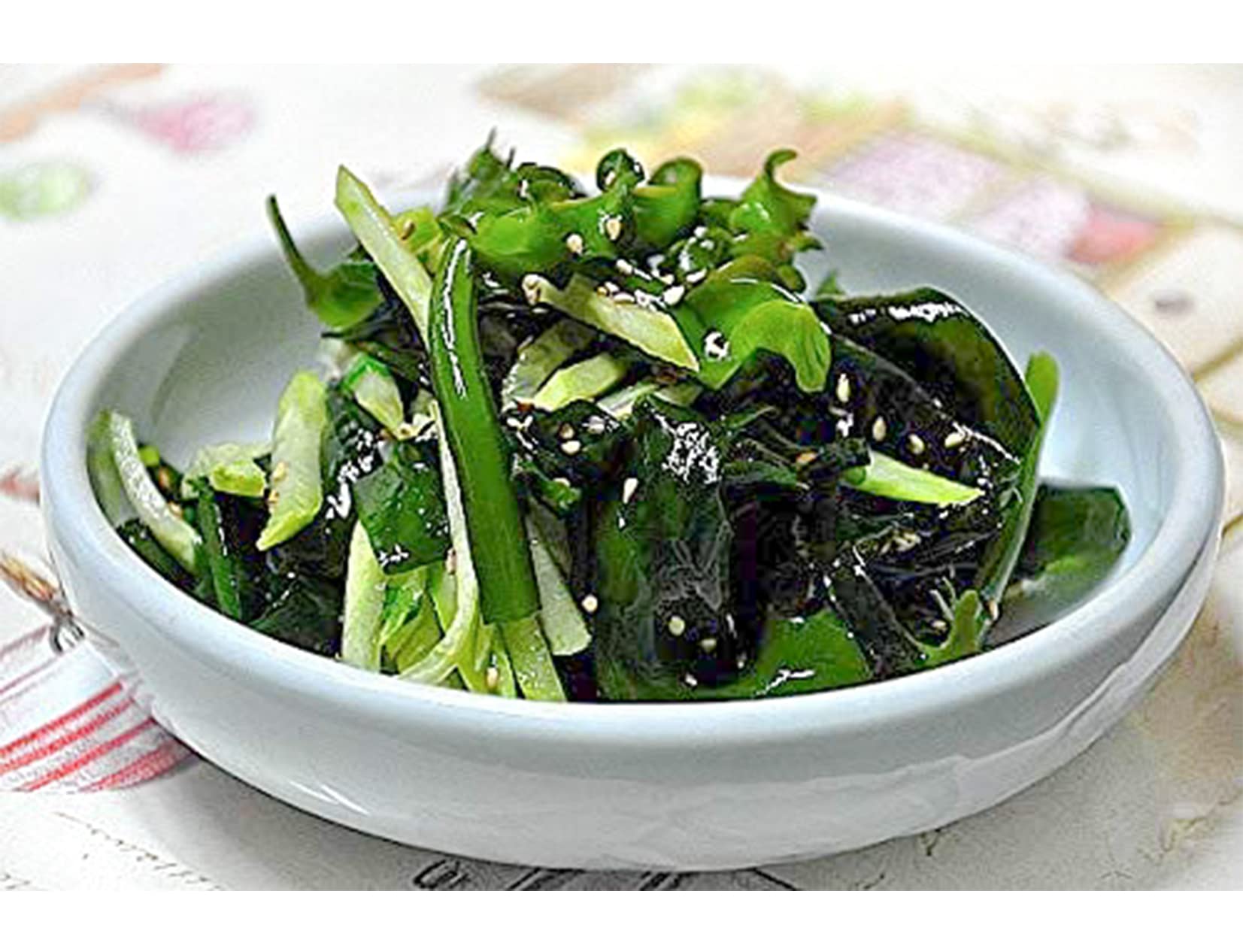 Premium Dried Seaweed Sliced - Japanese Wakame Korean Miyeok for Miso Soup & Salad - 3.5oz