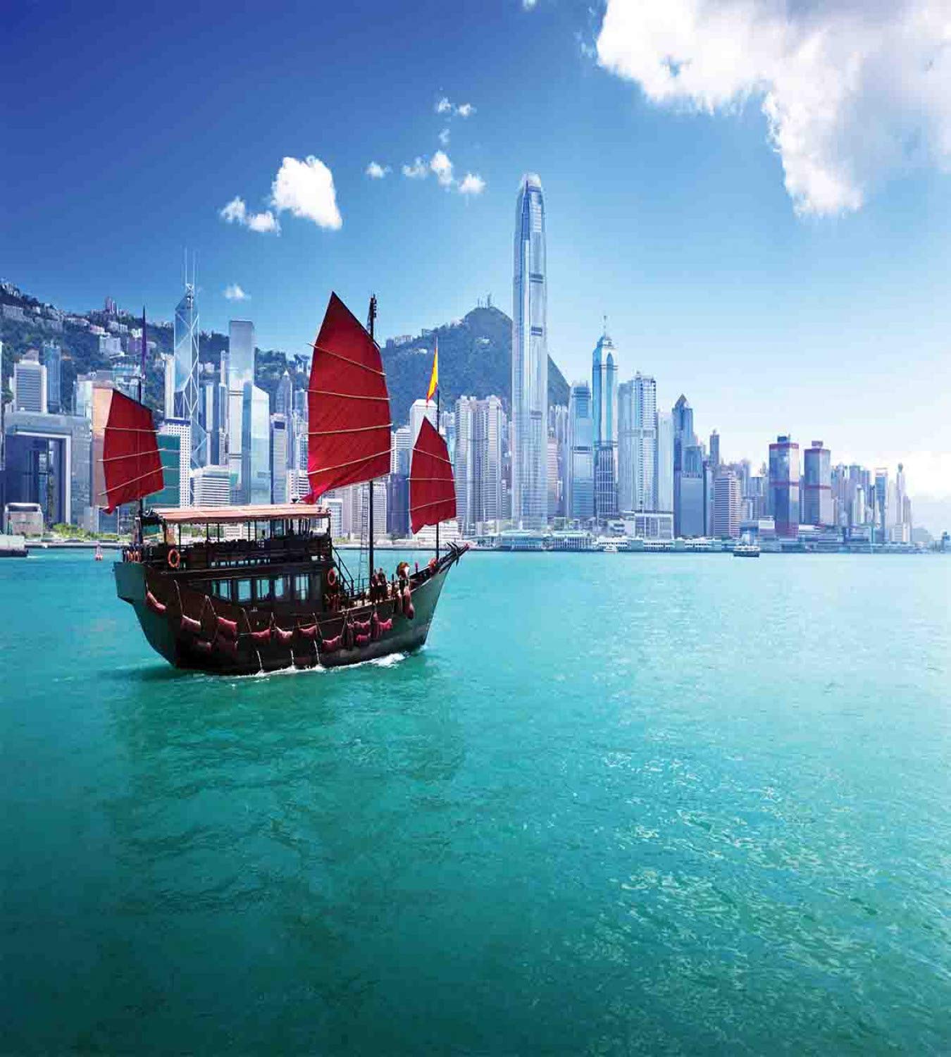 Ambesonne Ocean Duvet Cover Set - Hong Kong Harbour Traditional Junk Boat with Flags & Skyline - 3 Piece Queen Size Bedding Set with 2 Pillow Shams in Blue Aqua Red | Coastal Nautical Theme for Bedroom Decor, Perfect for Beach House & Guest Room Styling