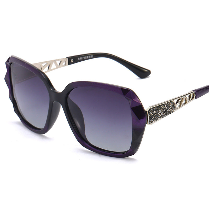 Premium Polarized Sunglasses for Women - UV Protection, Fashionable & Lightweight - Perfect for Driving, Beach & Outdoor Activities