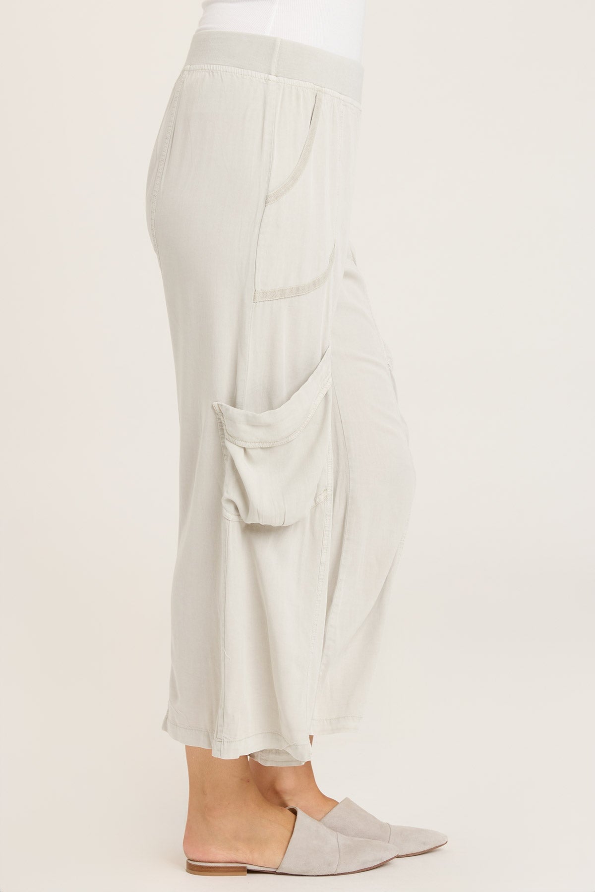 Stylish Twill Faulkner Crop Pants for Women - High Waisted Casual Trousers | Perfect for Office, Travel & Everyday Wear
