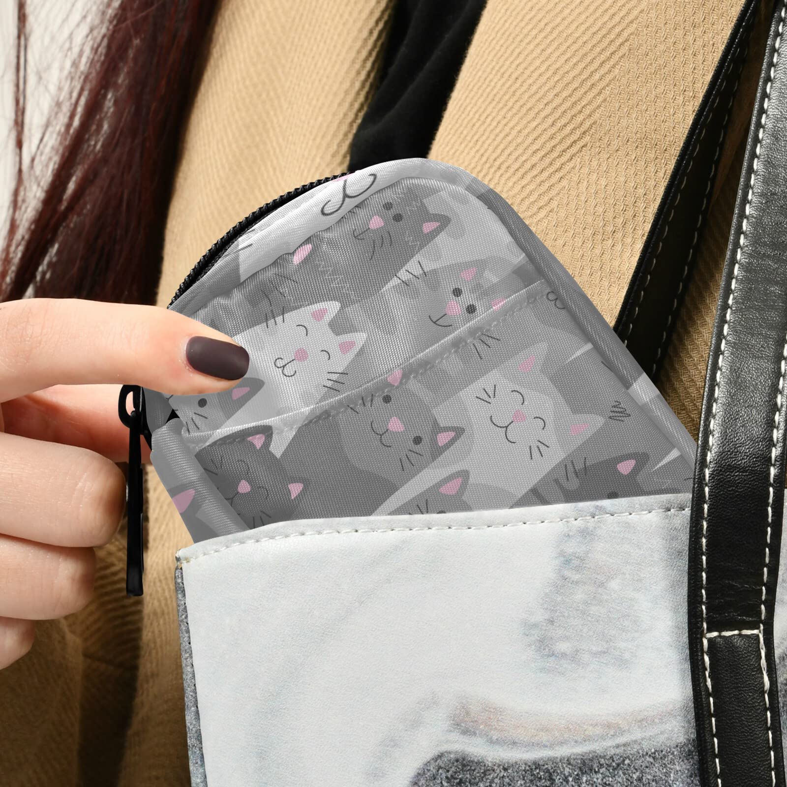 ALAZA 7-Day Grey Cat Pill Organizer - Portable Travel Pill Case with Zipper, Compact Weekly Medication Box for Vitamins & Supplements | Perfect for Travel, Camping, Business Trips & Family Use