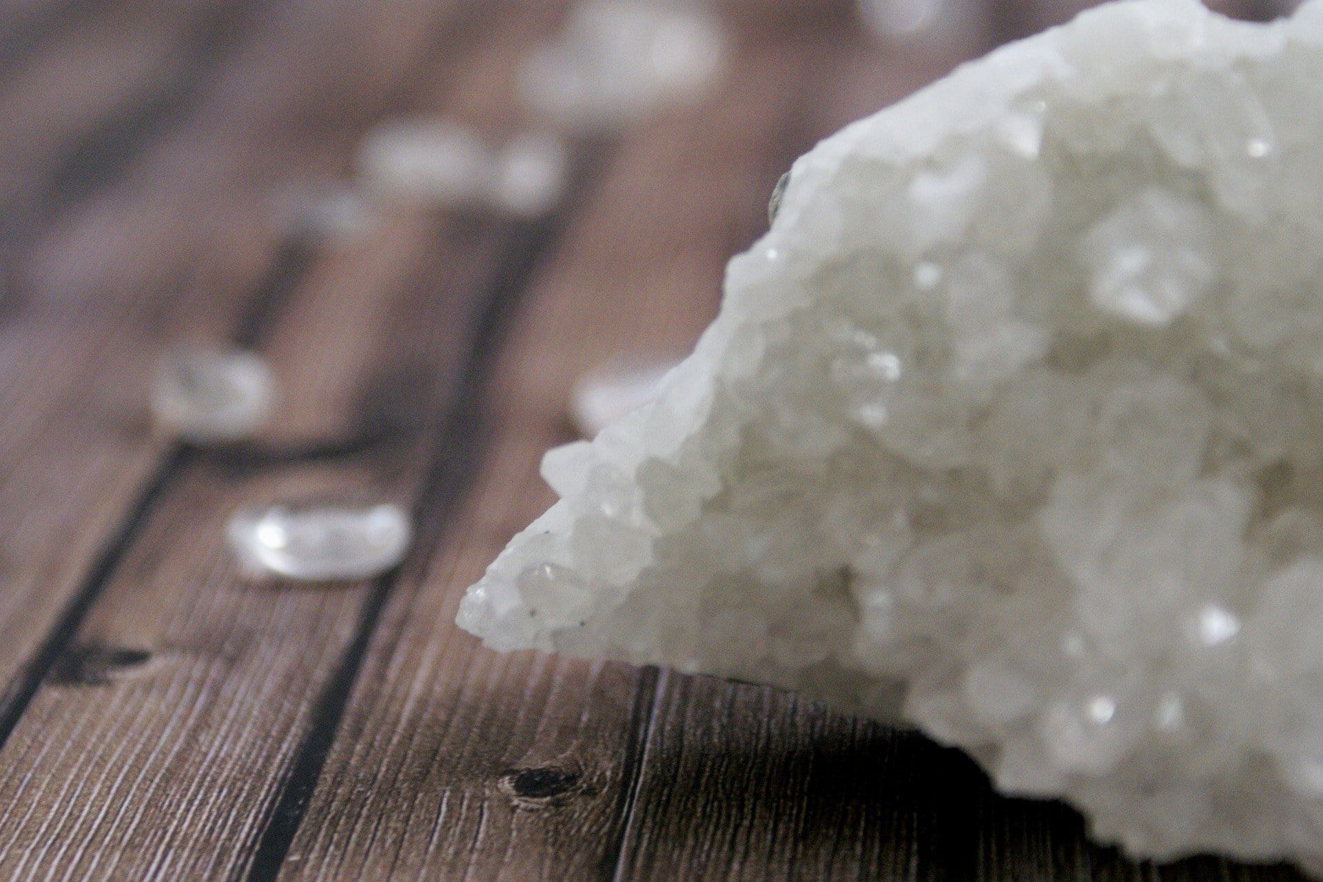 Natural Bulgarian Quartz Crystal - Healing Stone for Meditation, Energy Cleansing & Home Decor | Perfect for Reiki, Feng Shui & Spiritual Practices