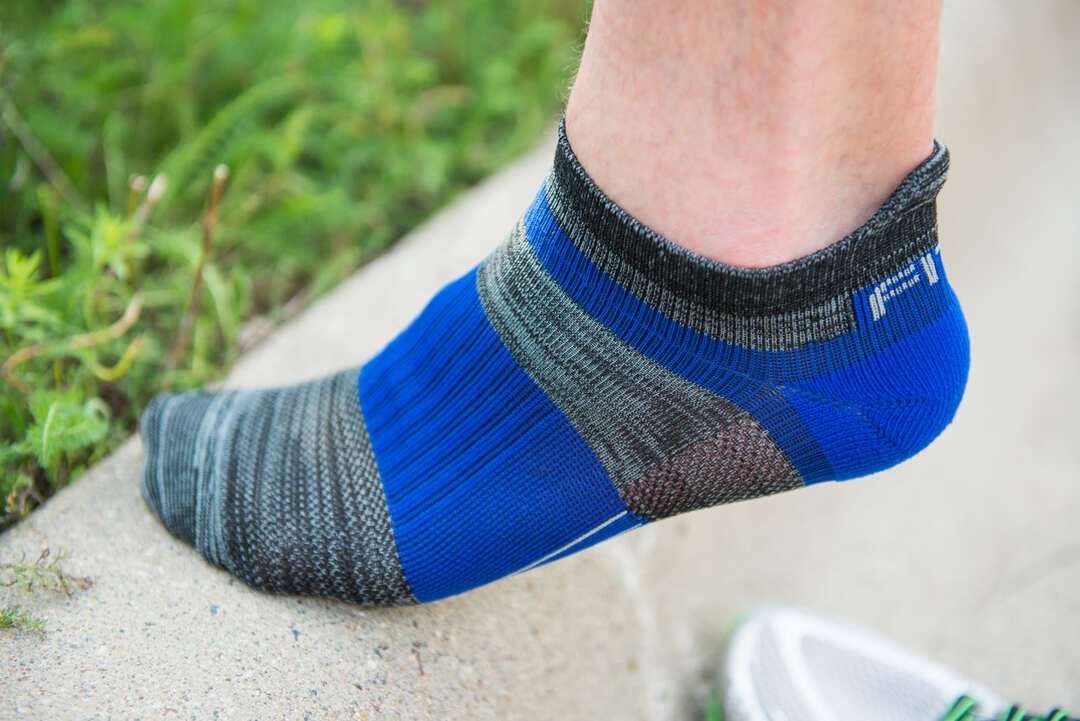 Q5 No Show Socks for Men & Women - 3 Pack Invisible Low Cut Liner Socks (Charcoal) - Perfect for Sneakers, Loafers & Casual Shoes
