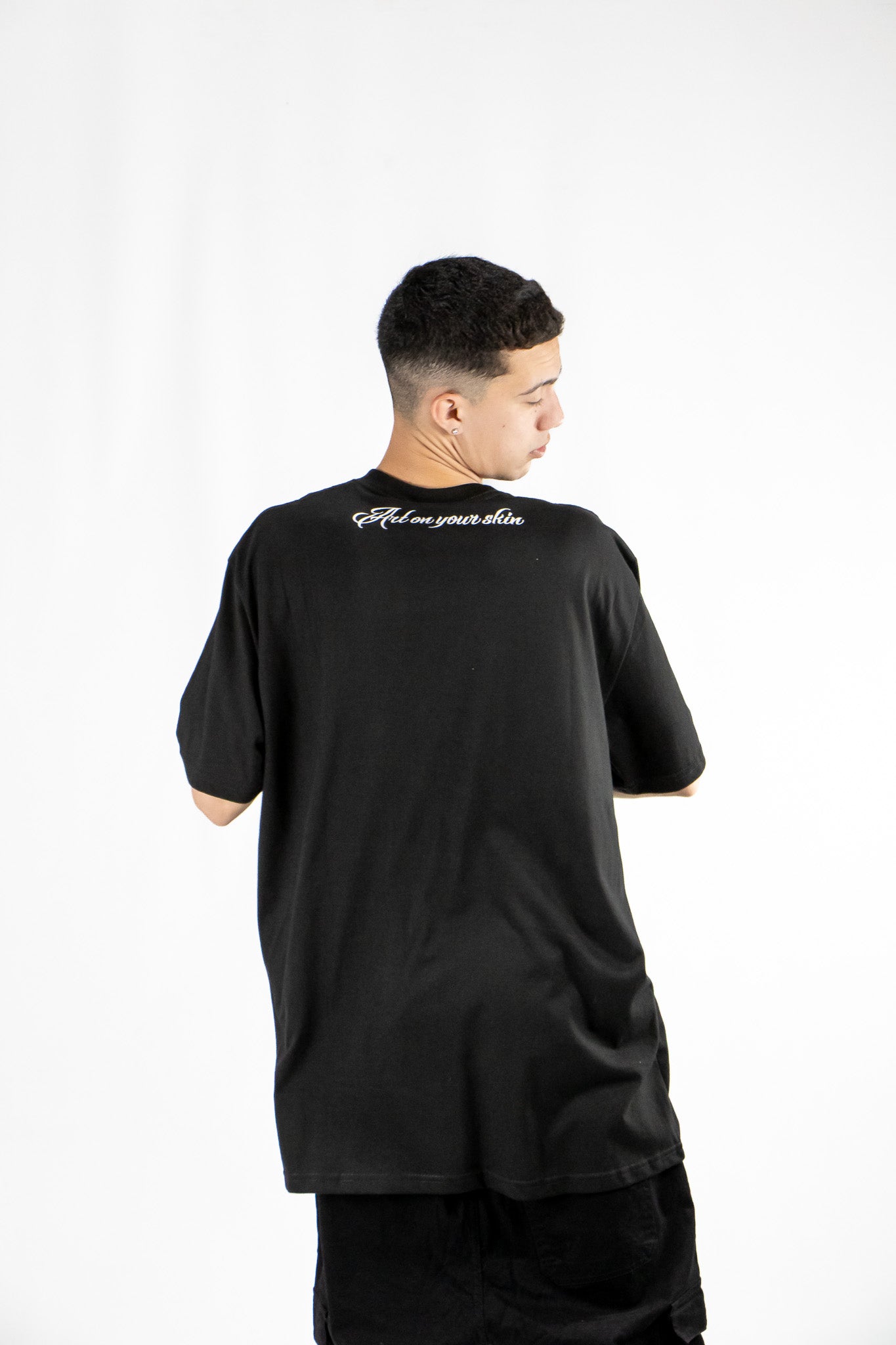 Remera Dos Padres H Bones Black 6G - Premium Quality T-Shirt for Men | Perfect for Casual Wear, Street Style & Everyday Comfort