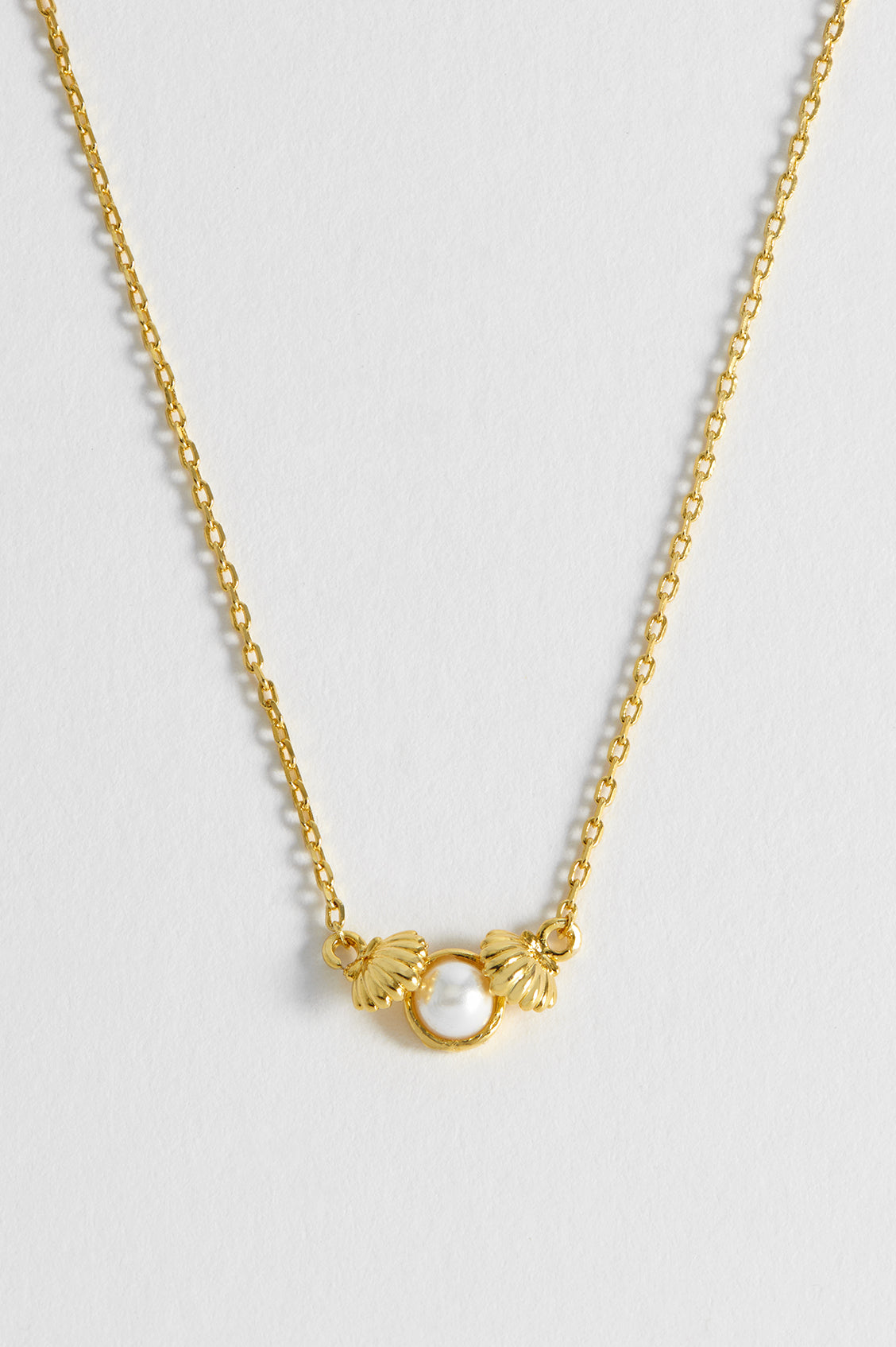 Elegant Pearl Scallop Pendant Necklace - 18K Gold Plated Women's Jewelry Gift for Anniversary, Birthday & Special Occasions | Perfect for Weddings, Parties & Date Nights