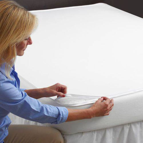 PureCare OmniGuard Total Mattress Protector - Waterproof, Hypoallergenic, Queen Size Bed Cover - Perfect for Allergy Relief, Spill Protection & Enhanced Sleep Comfort