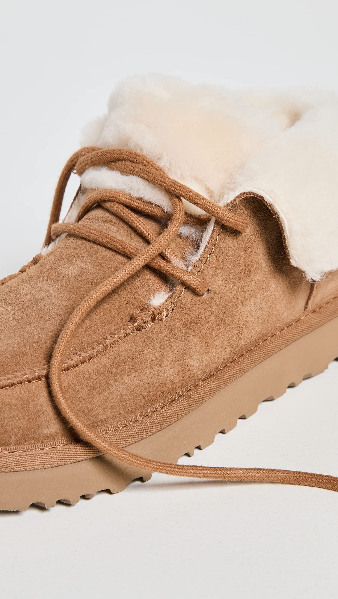 UGG Women's Diara Slippers - Cozy Indoor/Outdoor House Shoes with Soft Wool Lining for Winter Comfort - Perfect for Lounging at Home, Running Errands & Cold Weather Wear