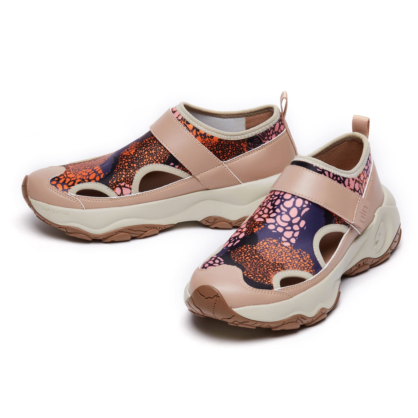 UIN Women's Closed Toe Outdoor Sandals - Lightweight Hiking & Water Shoes for Summer Travel, Walking, Beach & Pool Activities