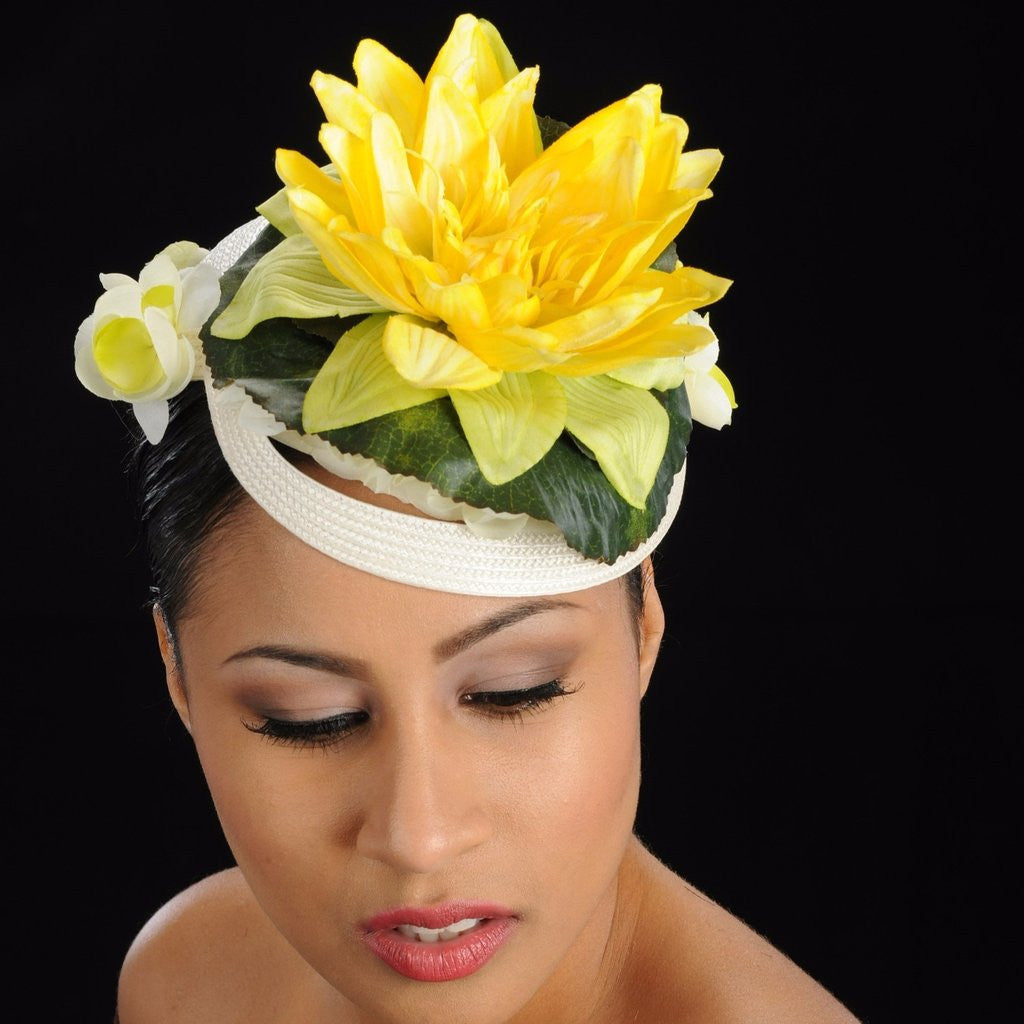 NA1002 Cream Straw with Yellow Water Flower - Eco-Friendly Drinking Straws for Smoothies, Cocktails & Iced Coffee - Perfect for Home, Cafe & Party Use