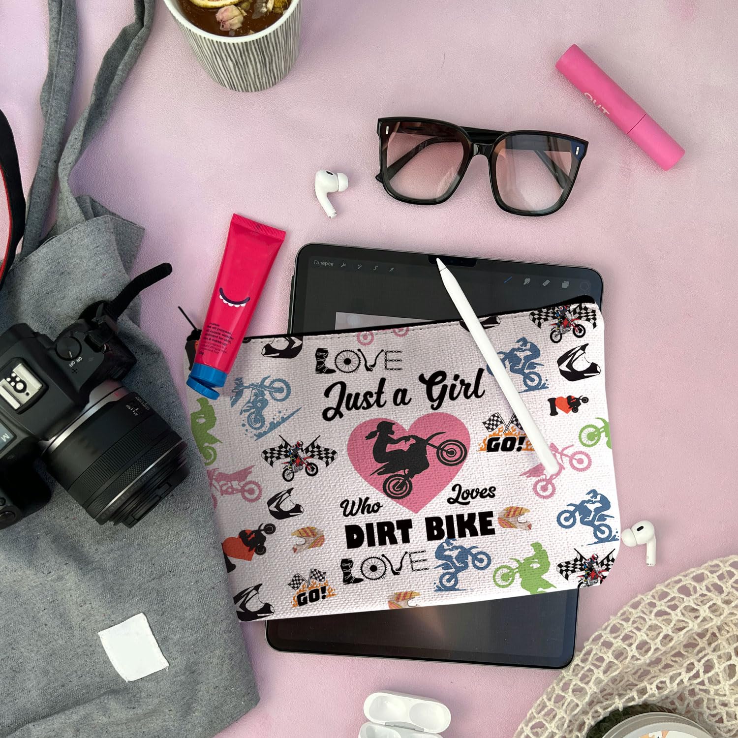 MAOFAED Dirt Bike Themed Cosmetic Bag for Women - Perfect Motocross Gift for Girls Who Love Dirt Biking - Great for Travel, Gym & Motorcycle Enthusiasts