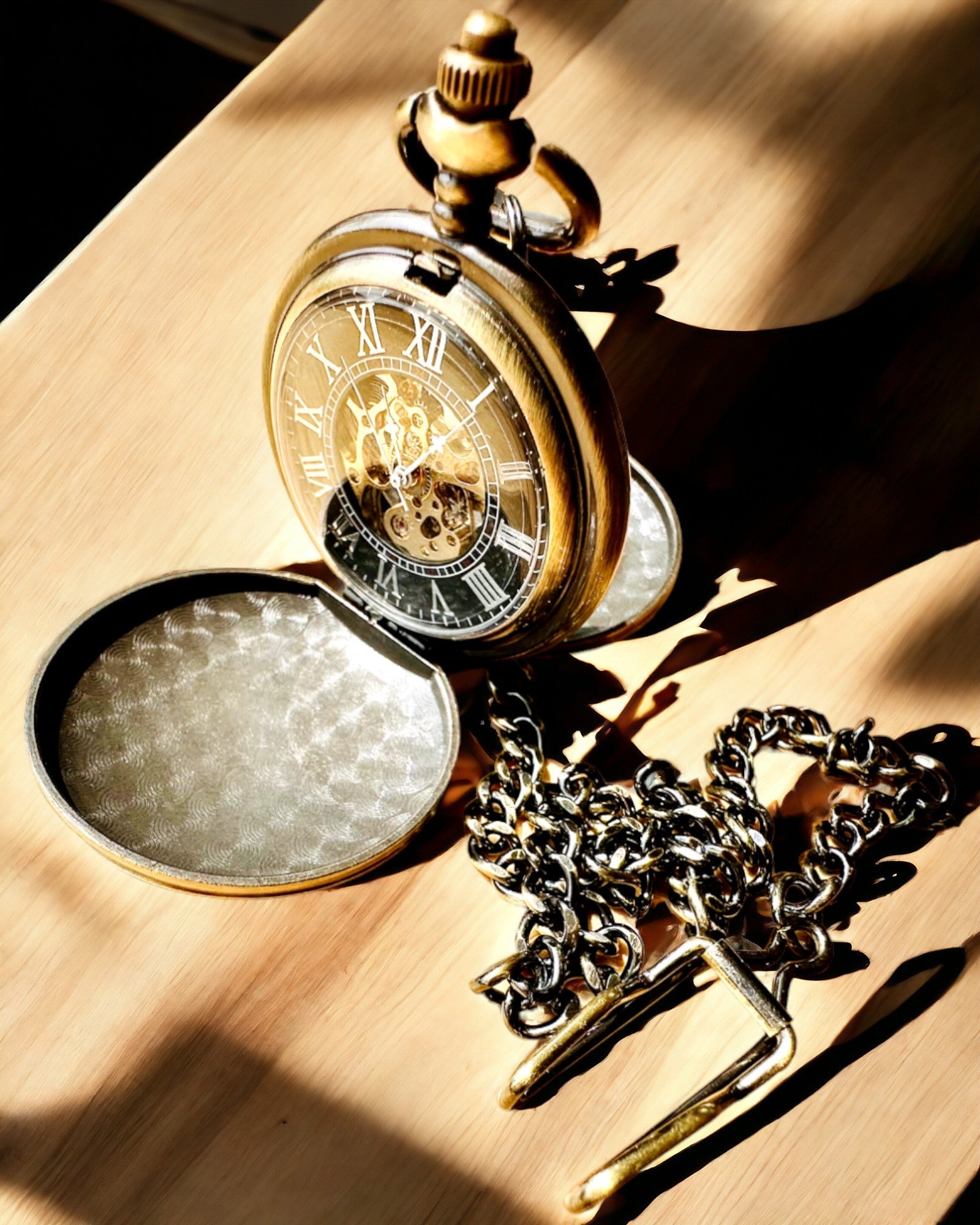 Vintage Gold Pocket Watch with Custom Engraving - Classic Elegant Timepiece for Men & Women - Perfect for Weddings, Gifts, and Special Occasions