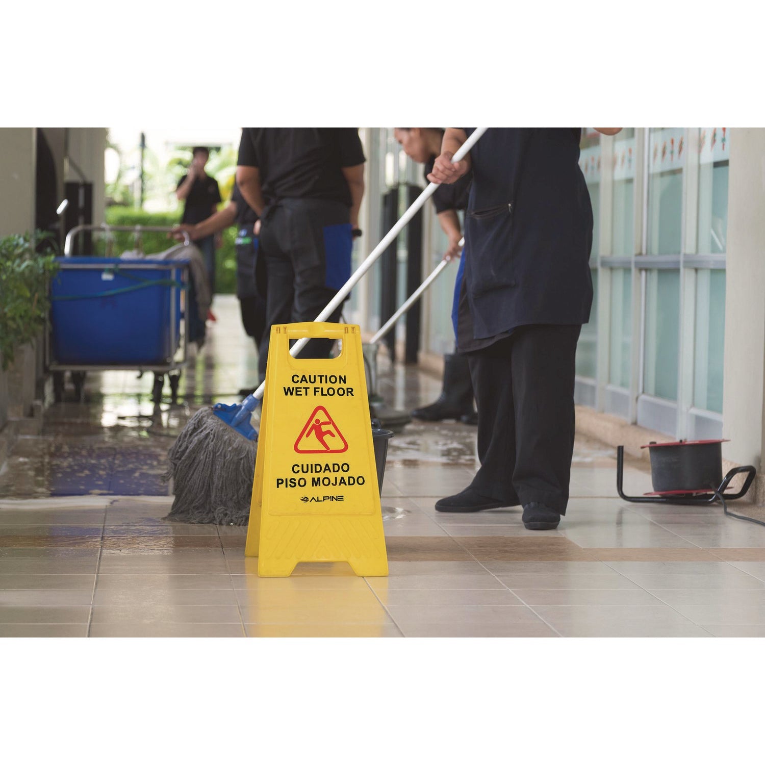 Alpine Industries Bilingual Caution Wet Floor Sign - 11.8 x 0.7 x 24.6 Inches, Yellow, 3-Pack - Ideal for Restaurants, Hotels & Public Spaces