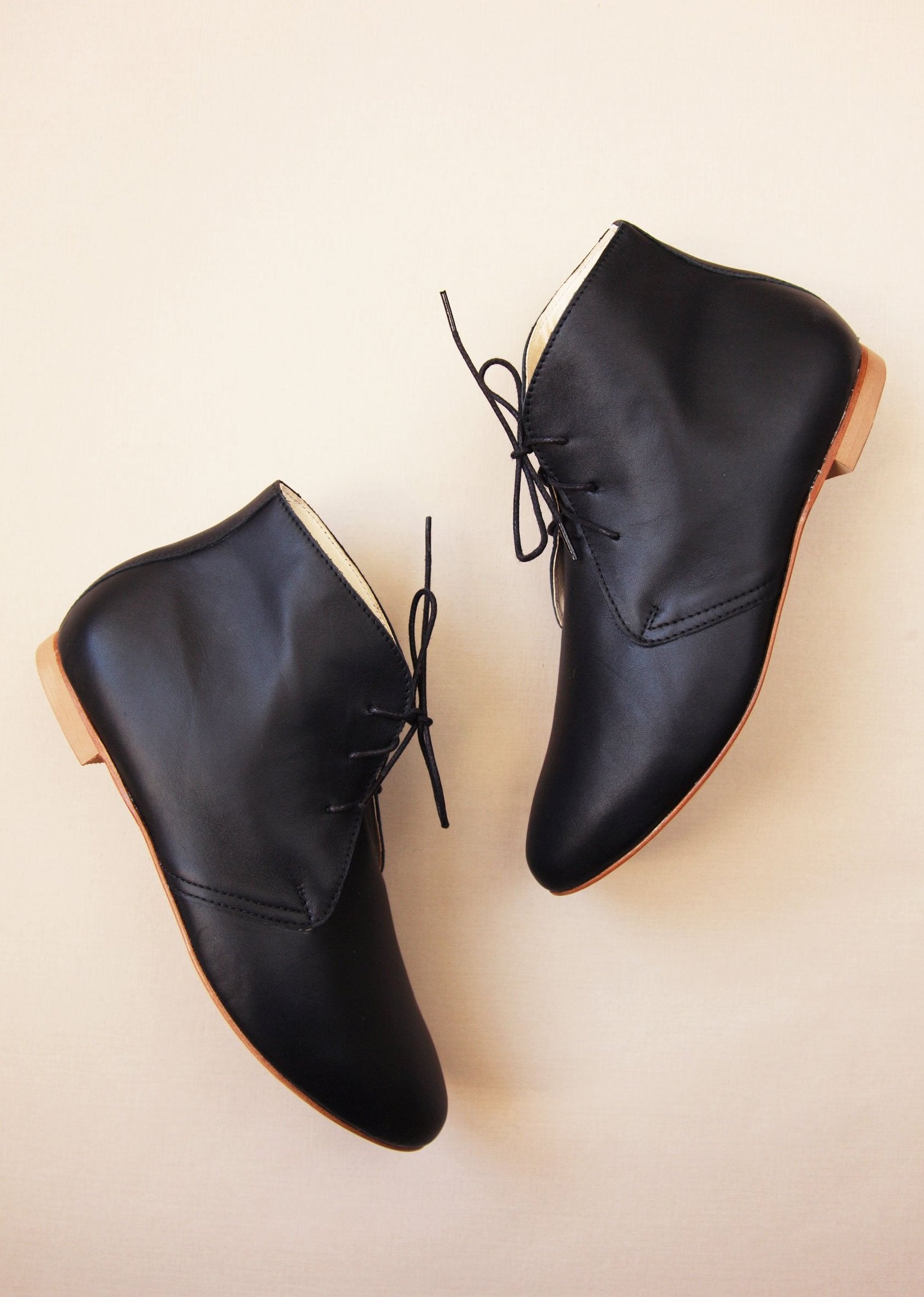 LEA Classic Black Boots for Women - Comfortable & Stylish Ankle Boots for Fall & Winter - Perfect for Office, Casual Outfits, and Outdoor Walking