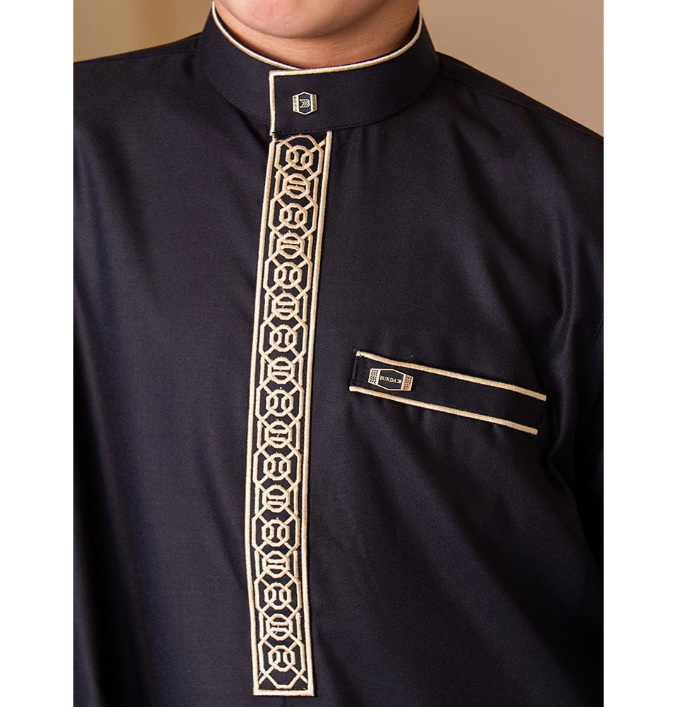 Boys Islamic Thobe - Full Length Long Sleeve Traditional Muslim Dress 111 in Classic Black for Eid Prayer & Special Occasions