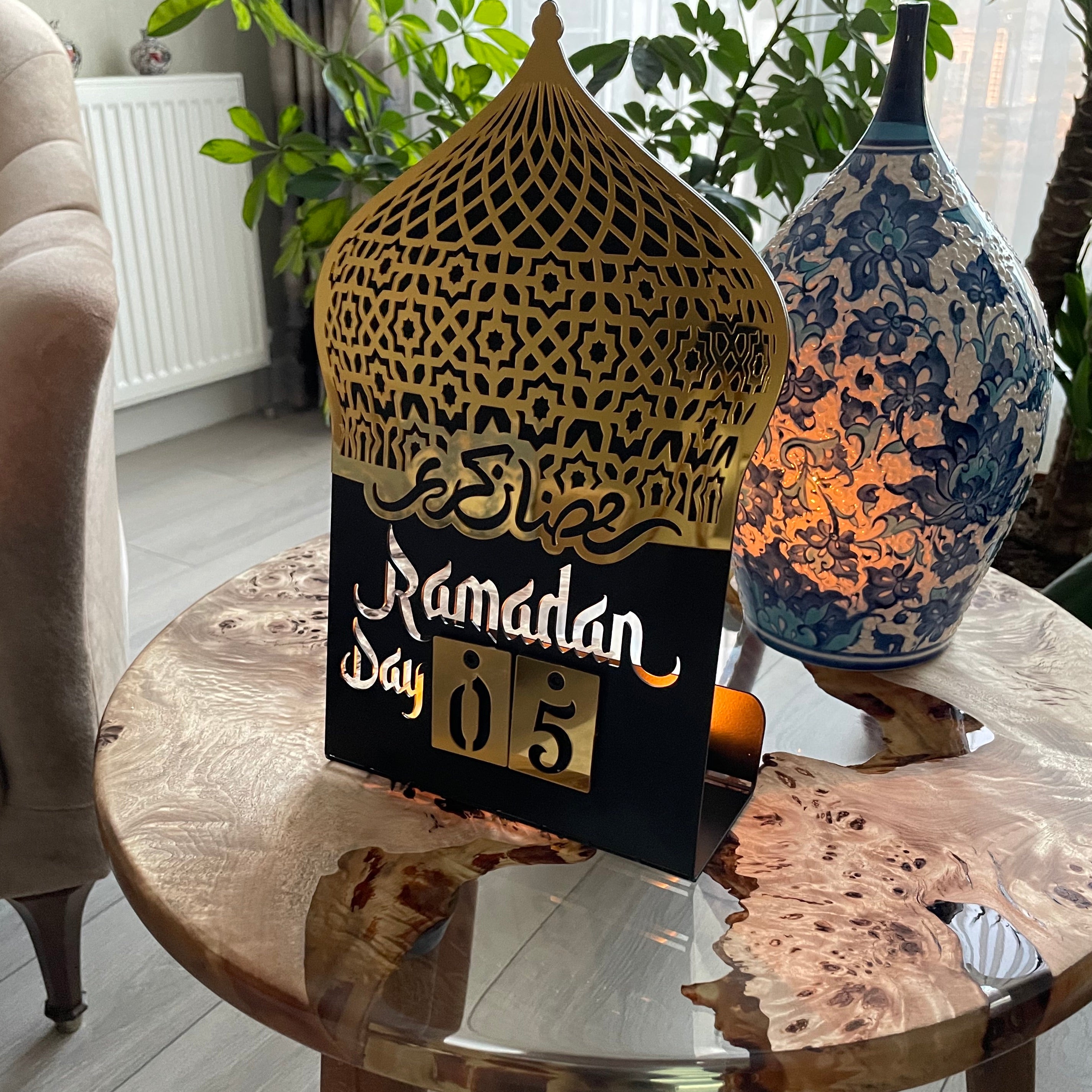 Ramadan Calendar - Metal & Acrylic Islamic Table Decor for Home & Office - Perfect Muslim Gift for Eid, Iftar & Islamic Holidays