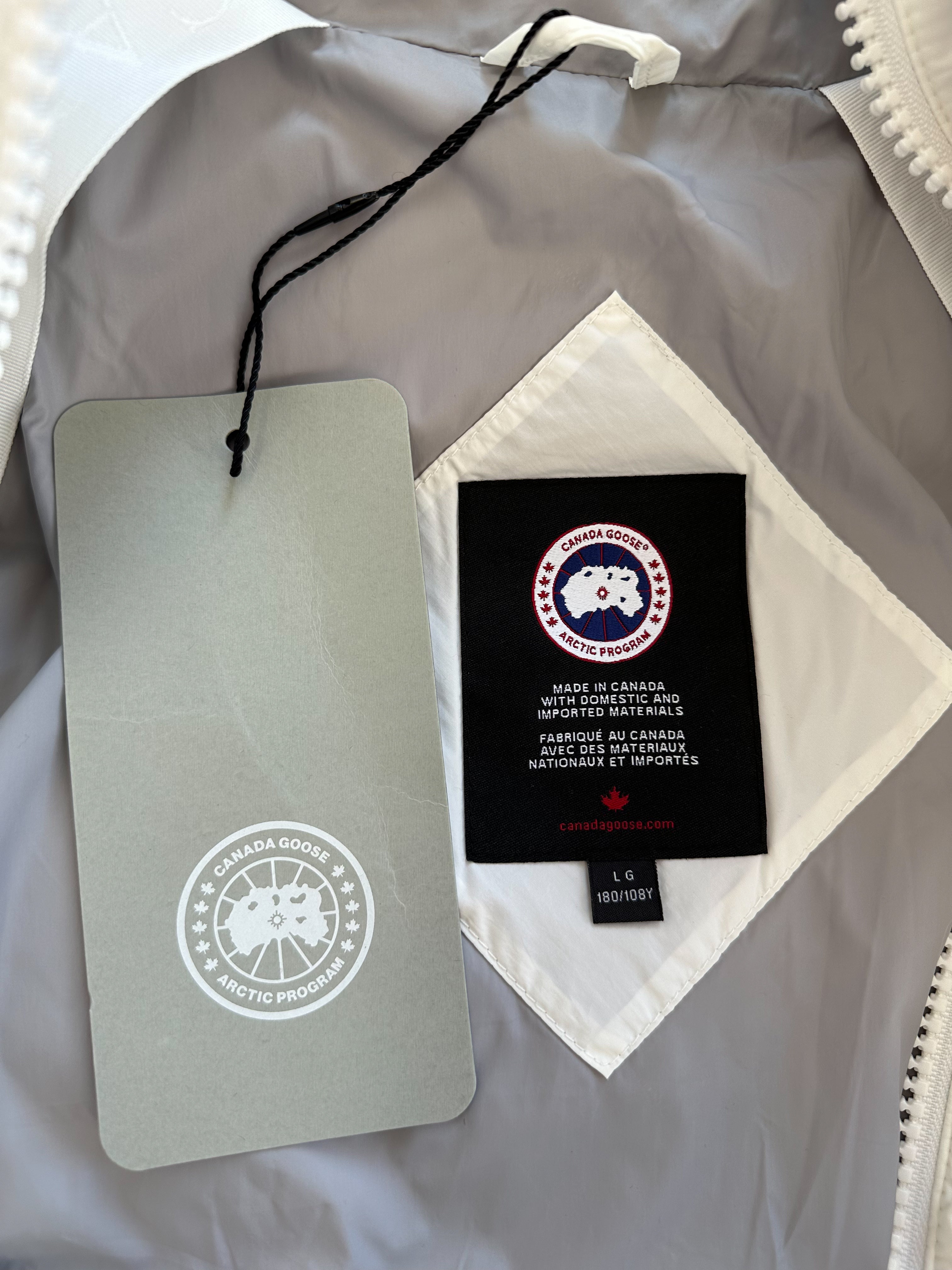 Canada Goose Everett Men's Jacket - White Pastel | Premium Winter Coat for Outdoor Activities & Urban Style