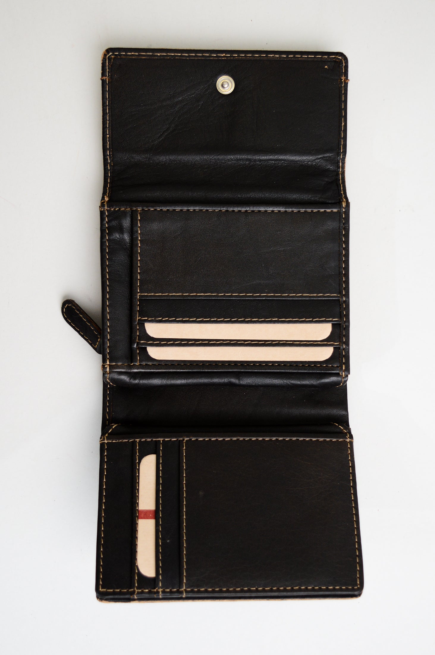 Vintage Leather Wallet for Men & Women - Adrian Klis 106 Unisex RFID Blocking Bifold Wallet - Perfect for Travel, Business & Everyday Use
