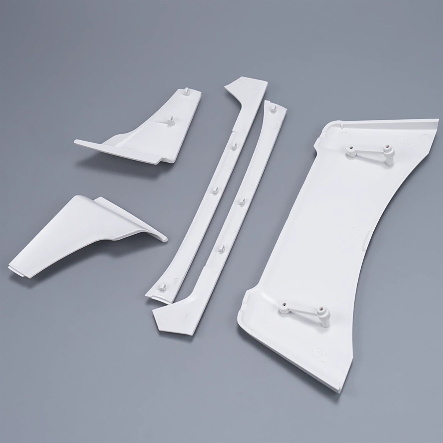 1/14 Scale Tamiya SC 770S RC Tractor Truck Plastic Narrow Spoiler - DIY Upgrade Accessory for RC Lorry Models - Perfect for Racing, Drifting & Off-Road RC Truck Enthusiasts