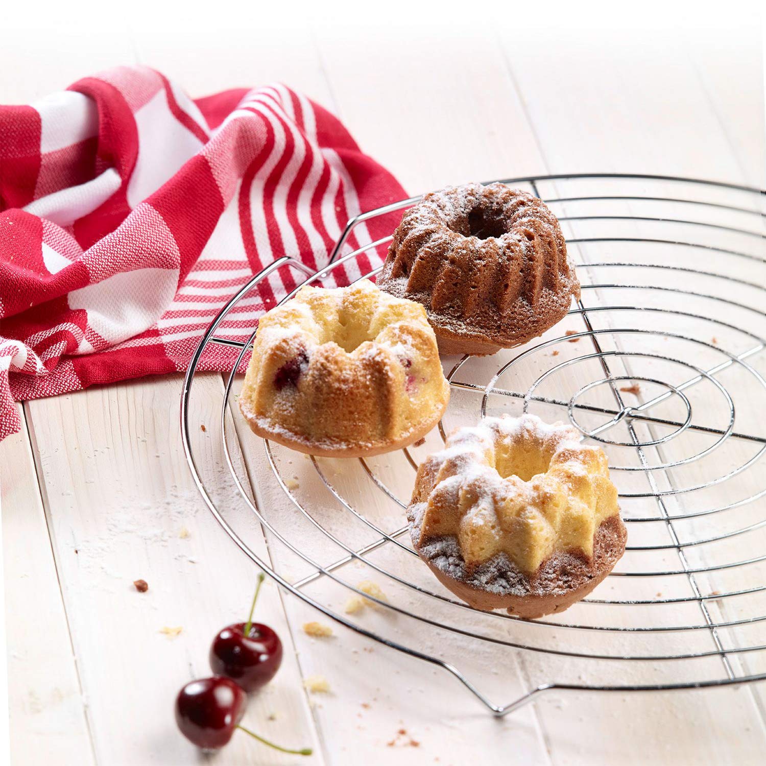 Westmark Silicone Muffin Pan - 6 Cup Non-Stick Baking Mold for Cupcakes & Muffins, BPA-Free Yellow Kitchen Bakeware - Perfect for Home Baking, Party Treats & Holiday Desserts