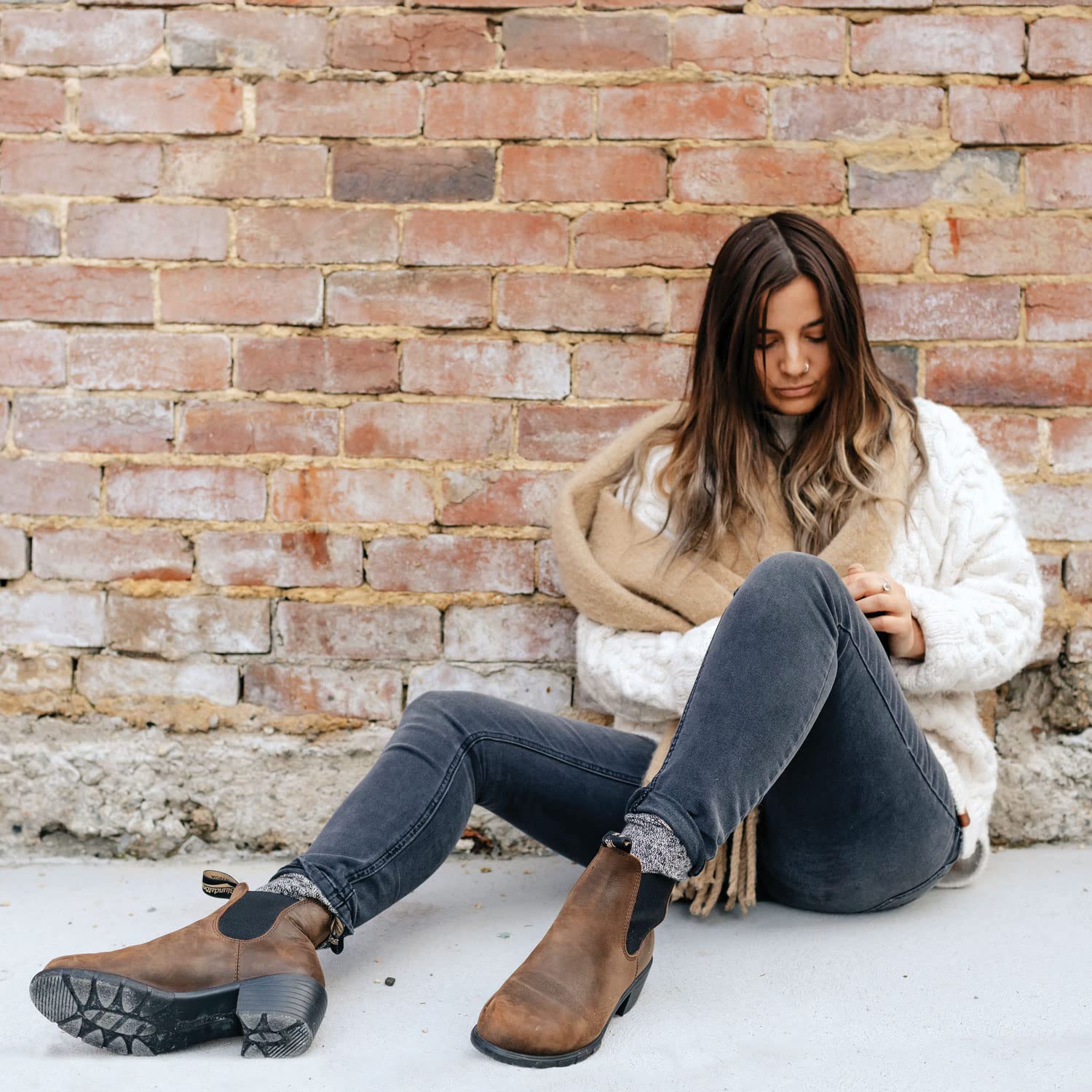 Blundstone Women's Bl1673 Heeled Chelsea Boot - Comfortable & Stylish Ankle Boots for Women, Size 5 | Perfect for Work, Casual Outfits & Outdoor Activities