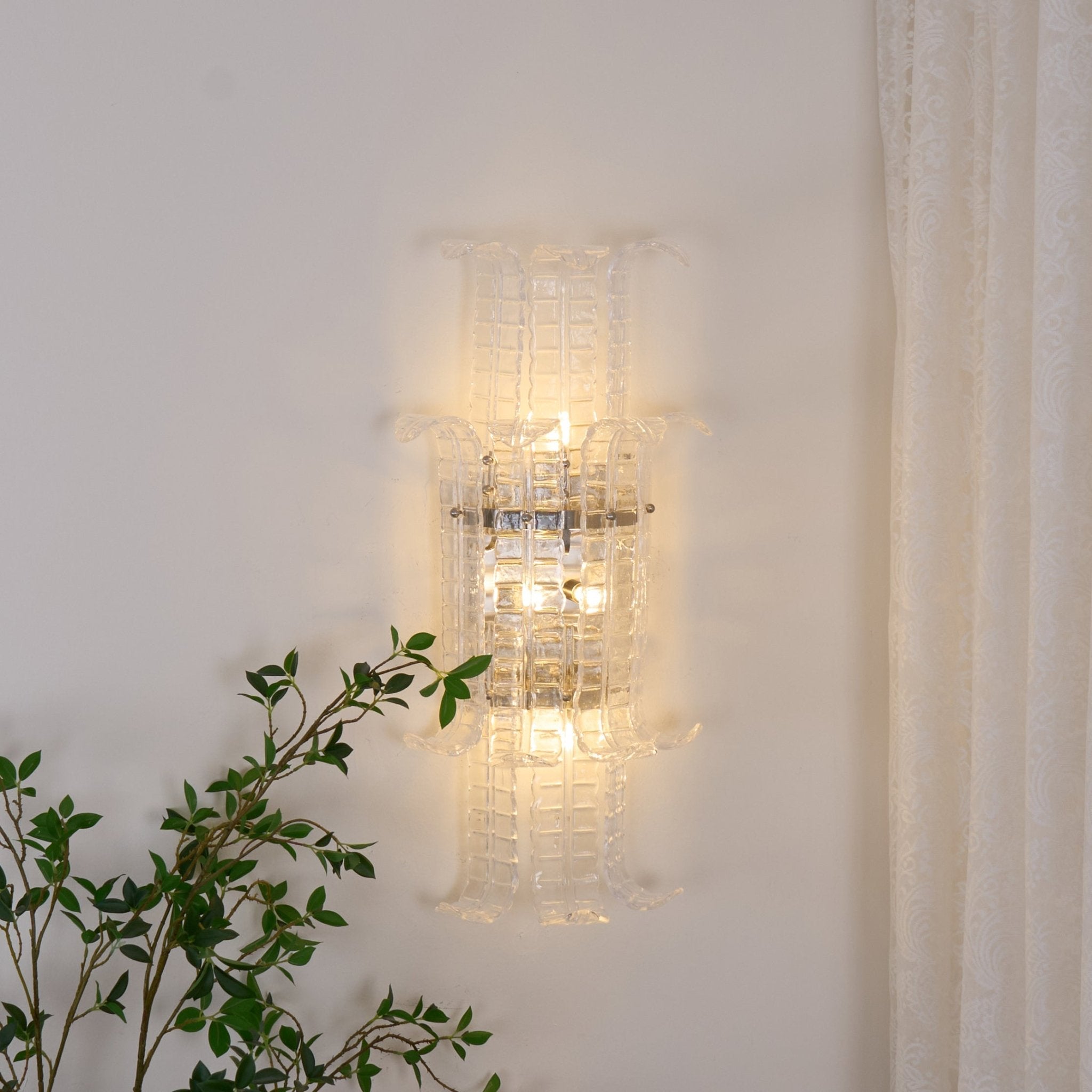 Elegant Aveline Murano Glass Wall Sconce - Handcrafted Italian Lighting Fixture for Living Room, Bedroom & Hallway Decor