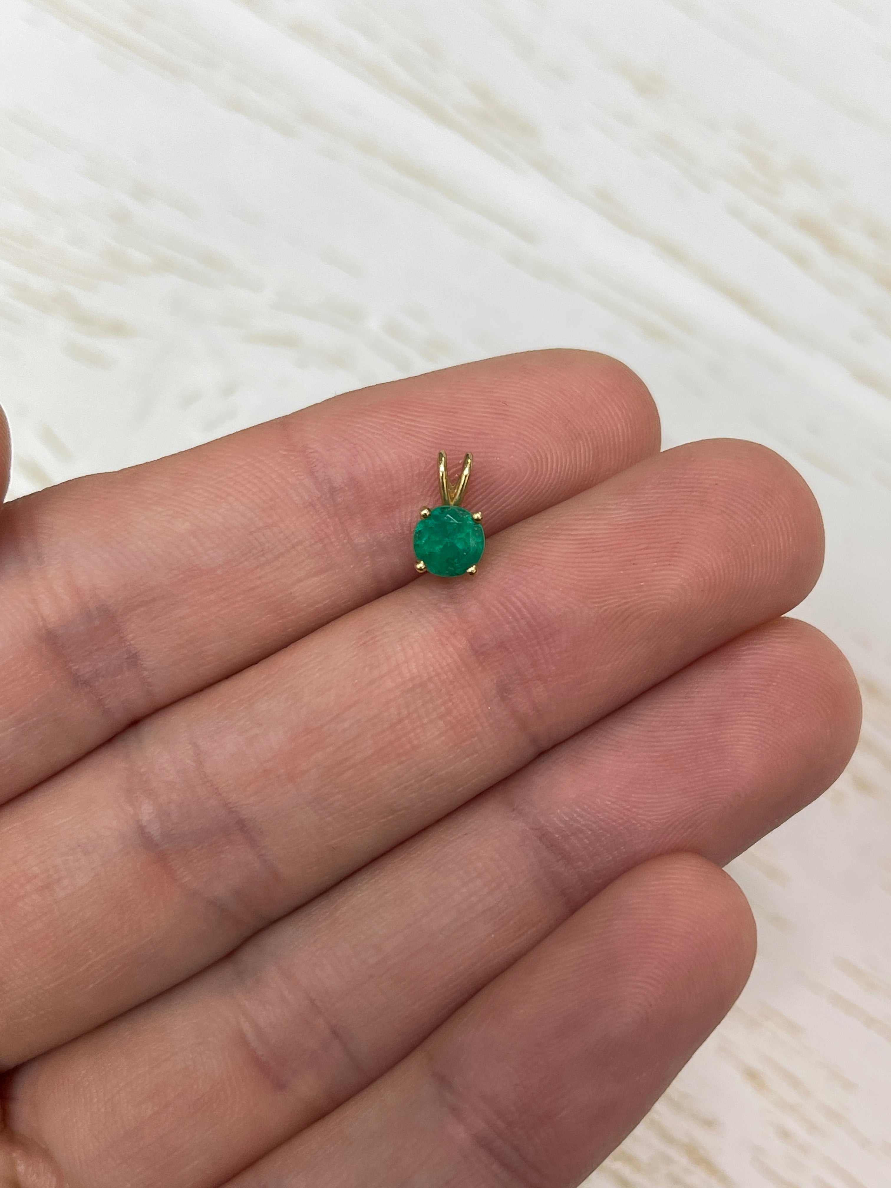 0.50 Carat Round Colombian Emerald 14K Gold Solitaire Pendant Necklace - Perfect for Anniversary Gifts, Valentine's Day & Special Occasions