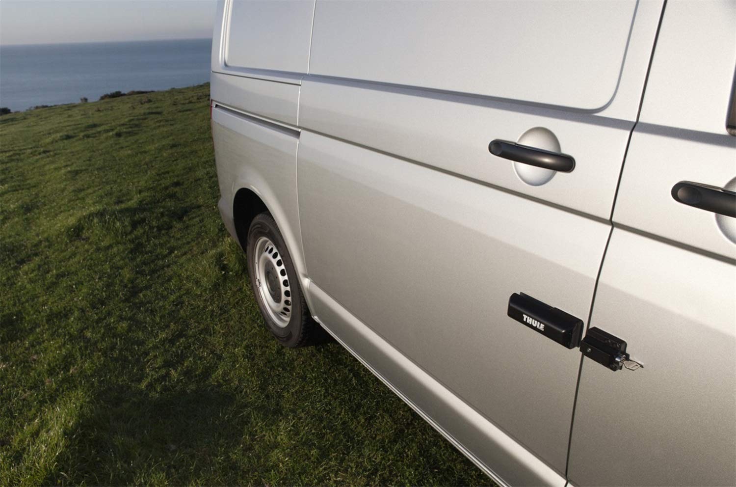 Thule Van Door Lock - Heavy Duty Security Lock for Cargo Vans & Delivery Trucks - Prevent Theft for Work Vehicles, Campers & Mobile Businesses