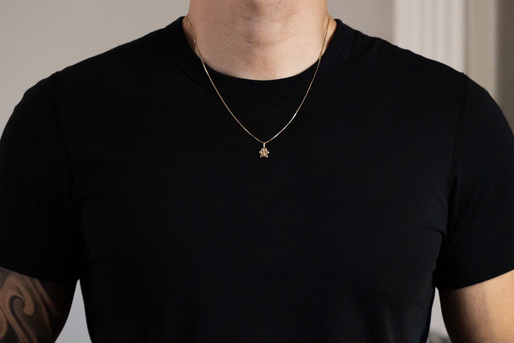 Gold Polished Paw Print Pendant Necklace - Perfect Pet Lover Gift for Dog & Cat Owners - Ideal for Birthdays, Anniversaries & Memorial Jewelry