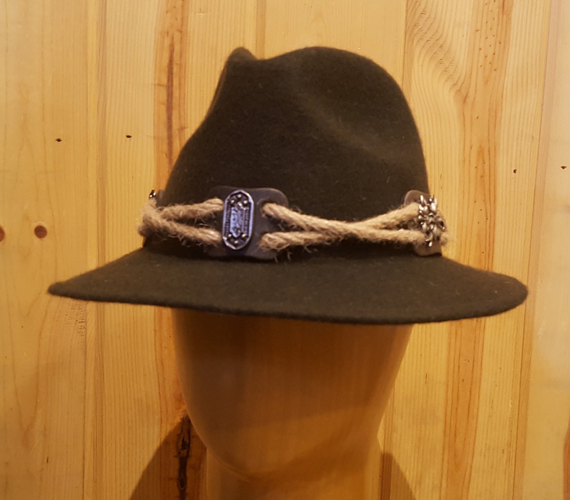 Premium Matterhorn Hat for Men & Women - Warm Winter Beanie for Skiing, Hiking & Outdoor Adventures