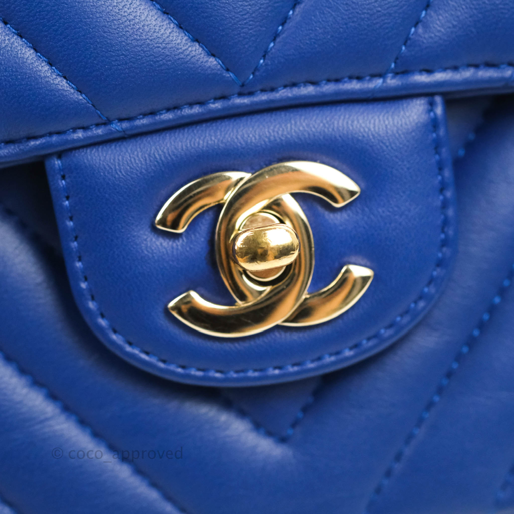Chanel Classic M/L Medium Chevron Double Flap Bag in Blue Lambskin with Gold Hardware - Luxury Handbag for Women, Perfect for Parties, Dating & Special Occasions