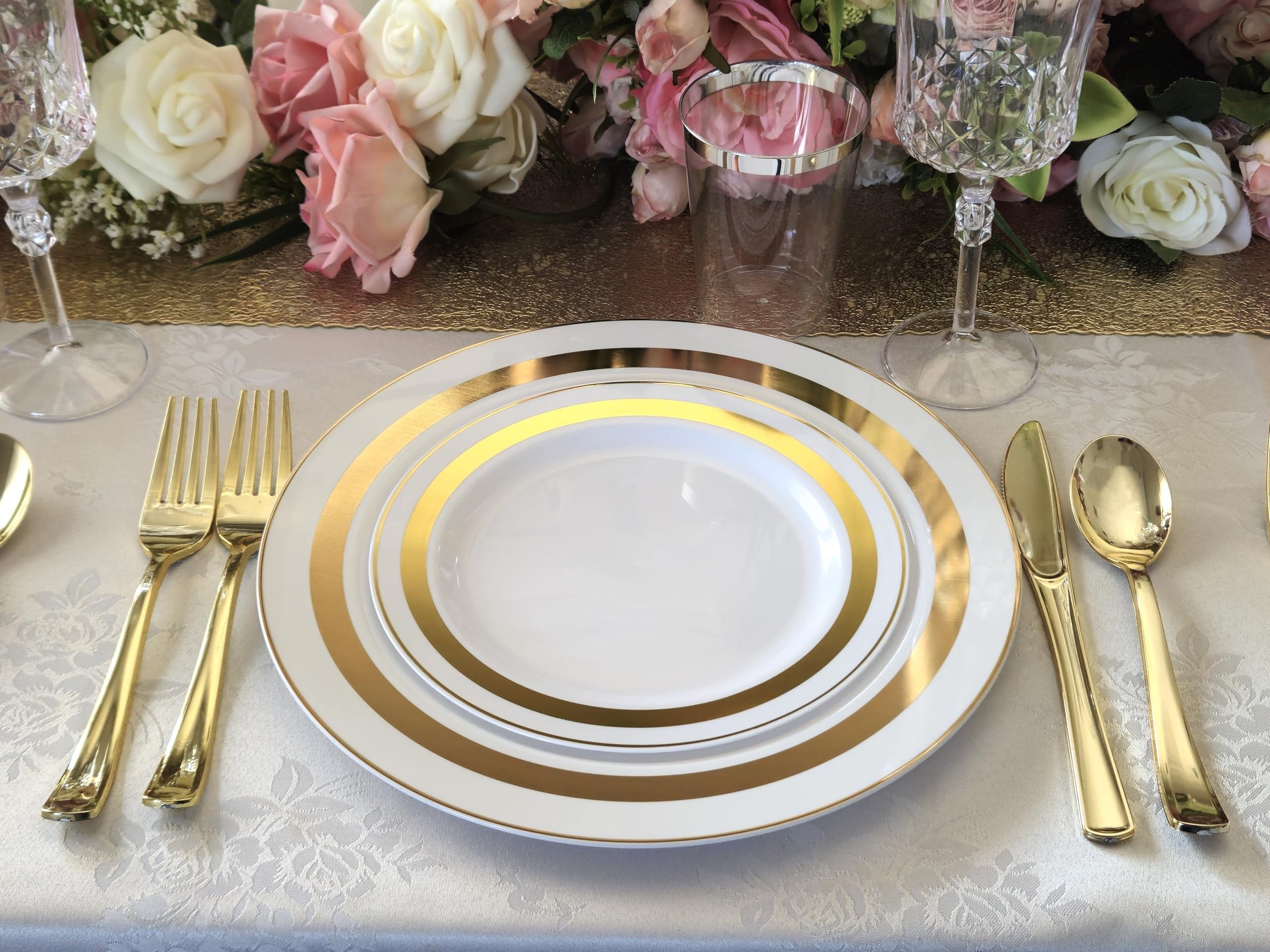 120 Heavyweight Disposable Plastic Plates for Wedding & Party - 10.5'' Dinner Plates in Elegant Soleil White & Gold - Perfect for Catering, Birthday Celebrations and Special Events